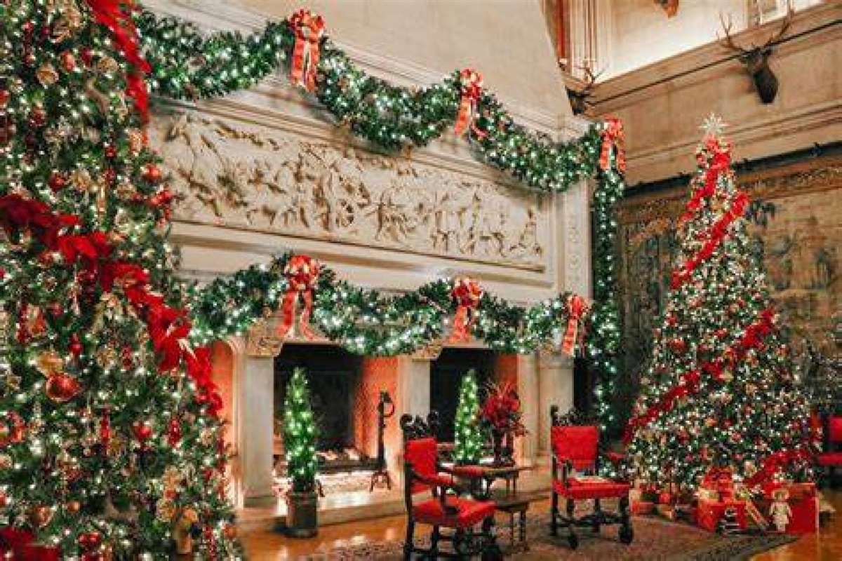 Christmas at Biltmore House is spectacular!