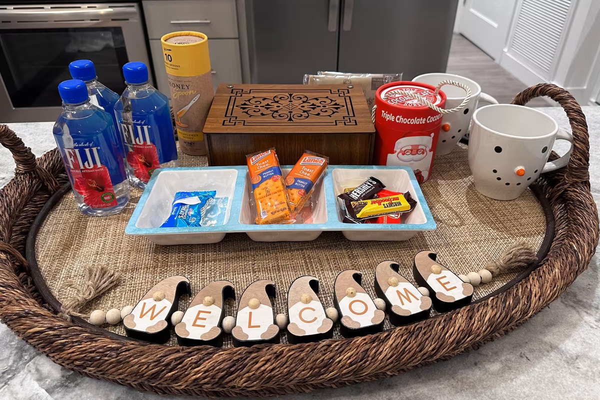 Welcome Drinks & Treats
