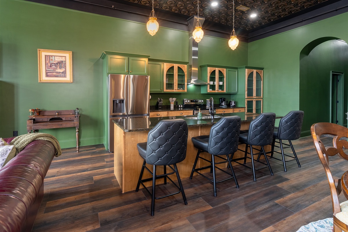 4 seats at the breakfast bar