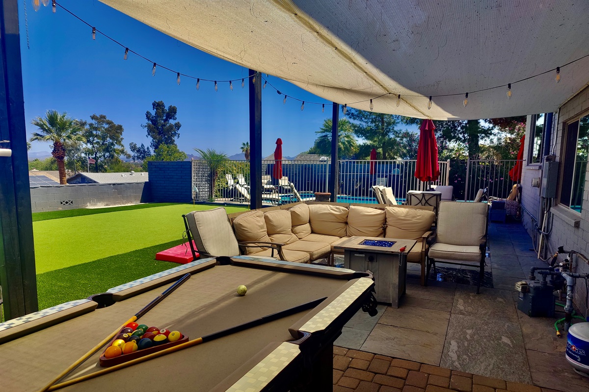 Outdoor pool table