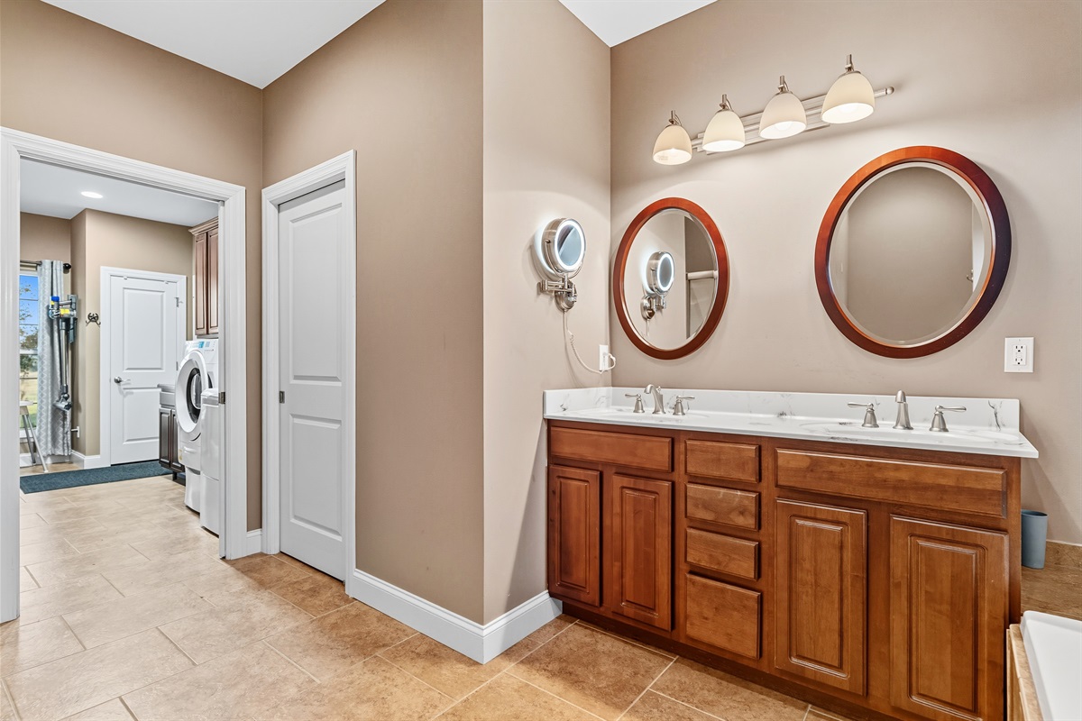 Lower level full bath. Clean, comfortable, and stocked with essentials.