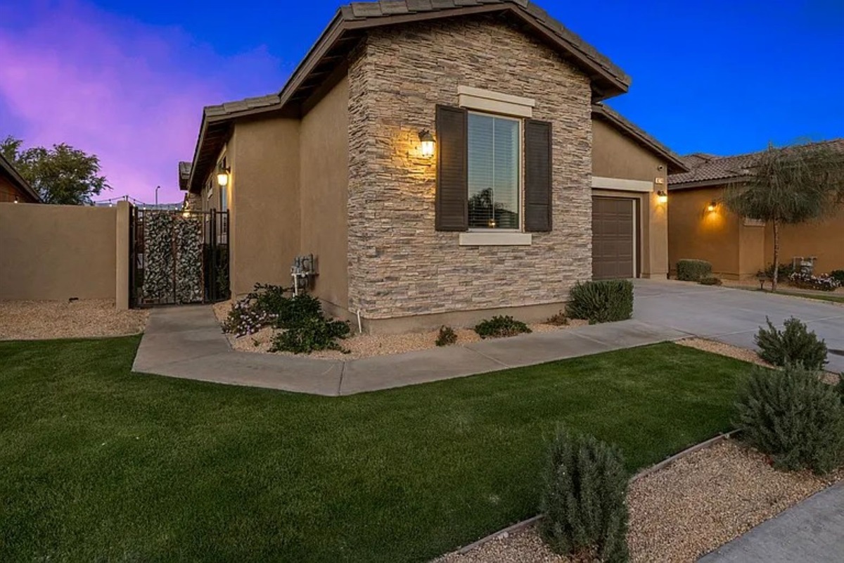 Walkway to the entrance 