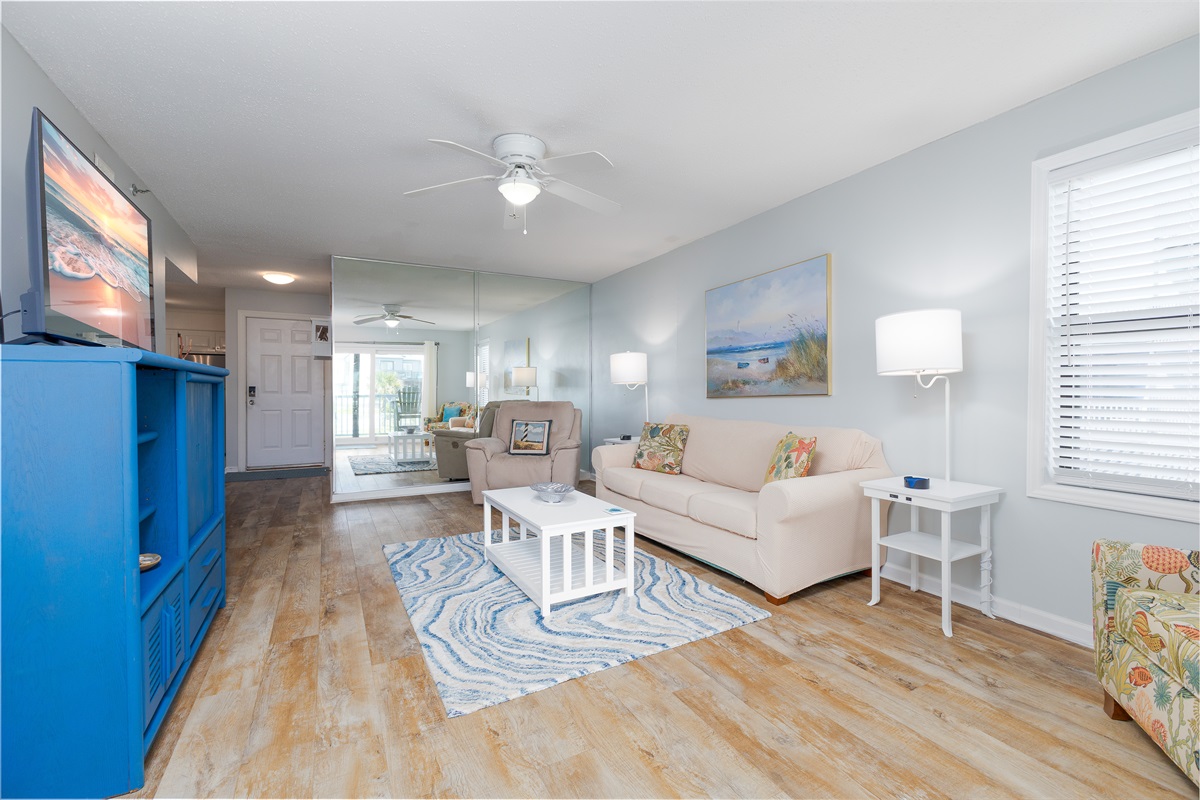 Living room in back mirror evokes infinite space