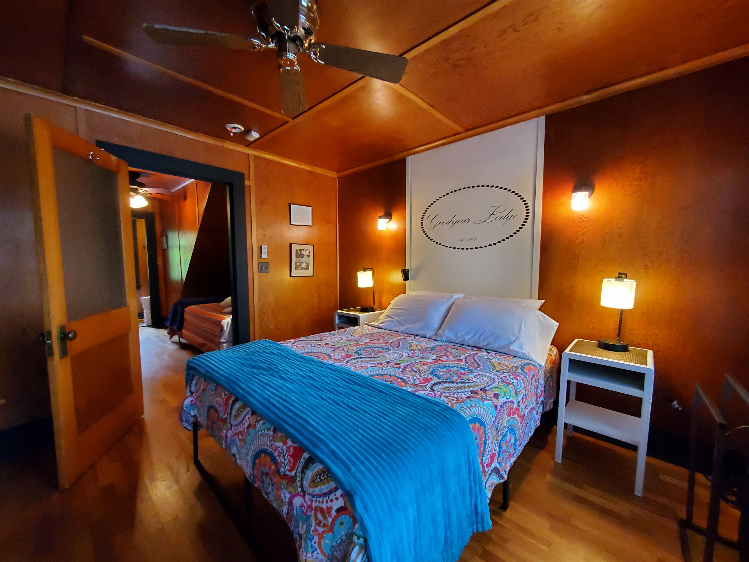 2nd floor - 2 Bedroom Suite #2 - 1 queen bdrmbedroom
