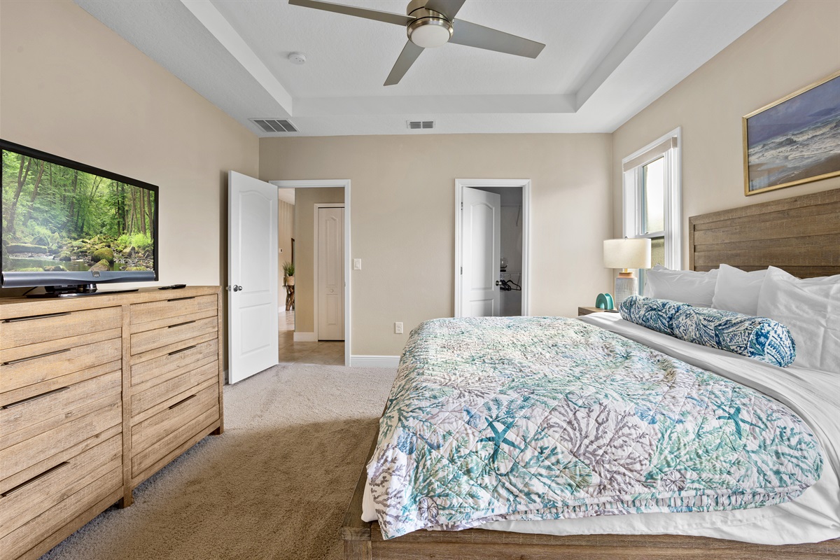 Large Master bedroom with huge walk-in closet and spacious ensuite