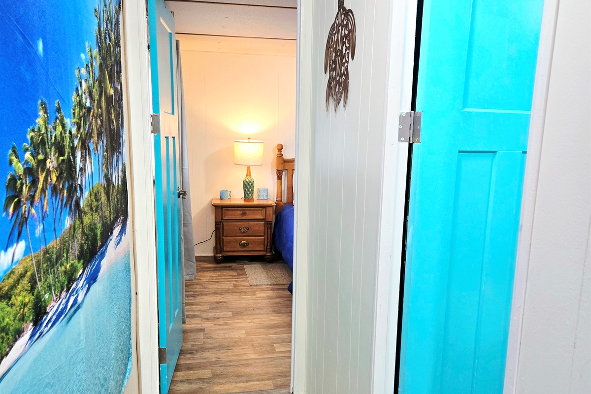 Hallway to 2nd bedroom/bathroom
