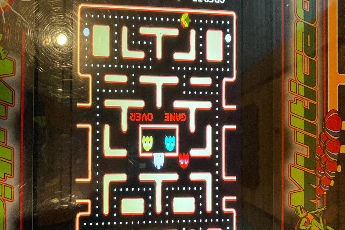 Arcade table in the loft for hours of fun and bragging rights.
You know you can beat the high score!!