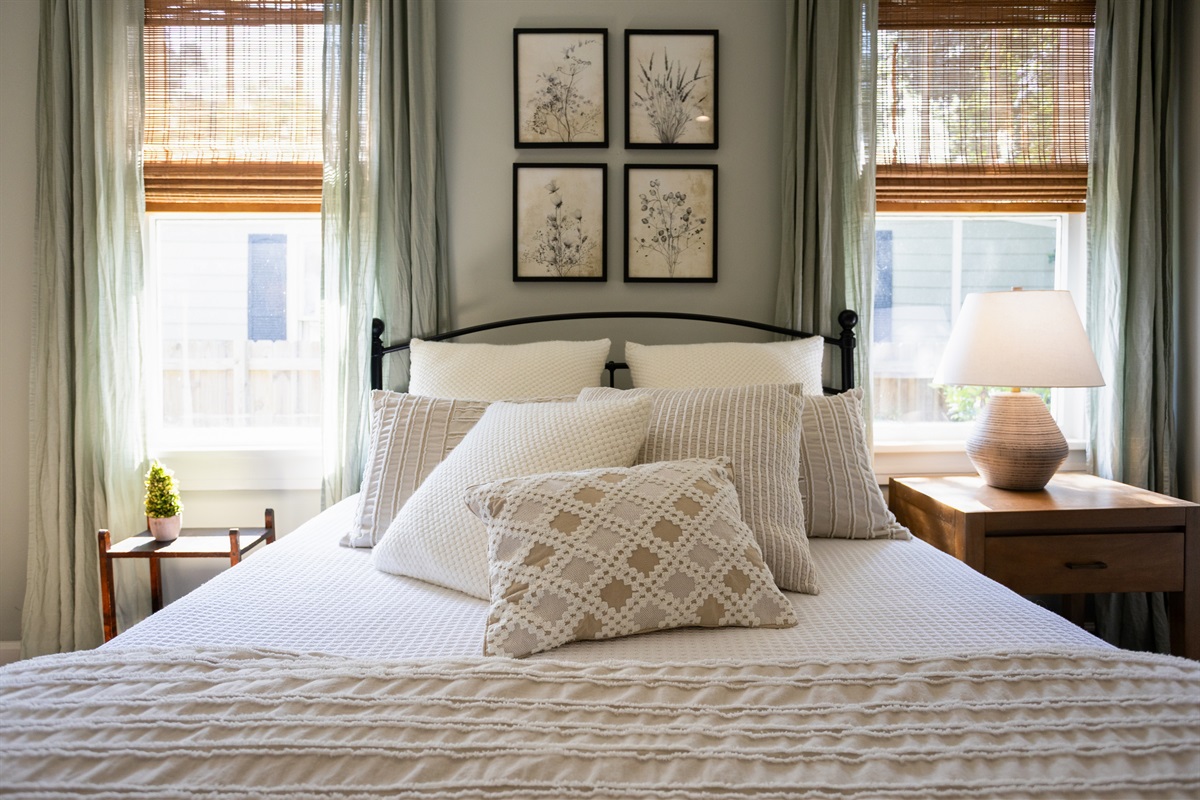 Delicate decor paired with gentle natural light enhances the room’s tranquil atmosphere.