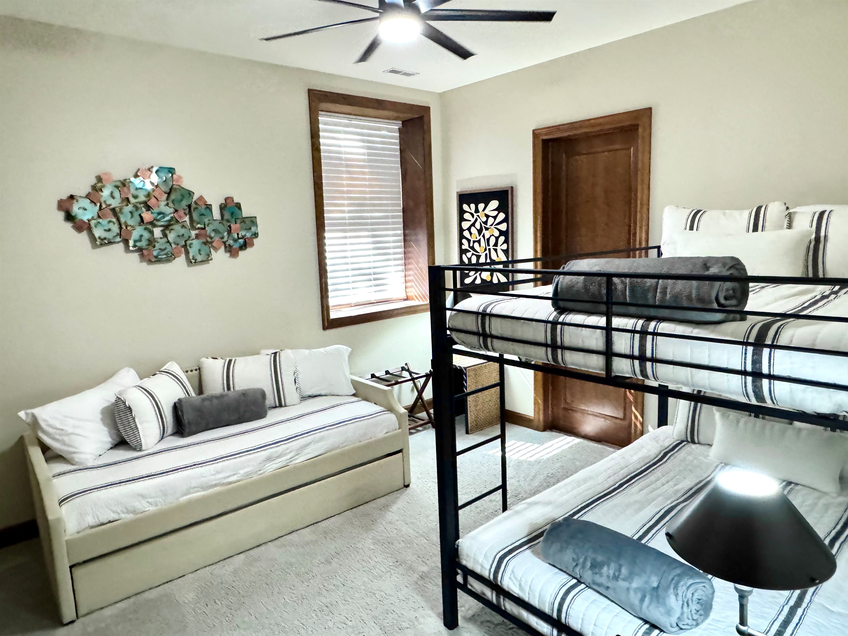 Bedroom 5 has 2 Queens and 2 twin beds