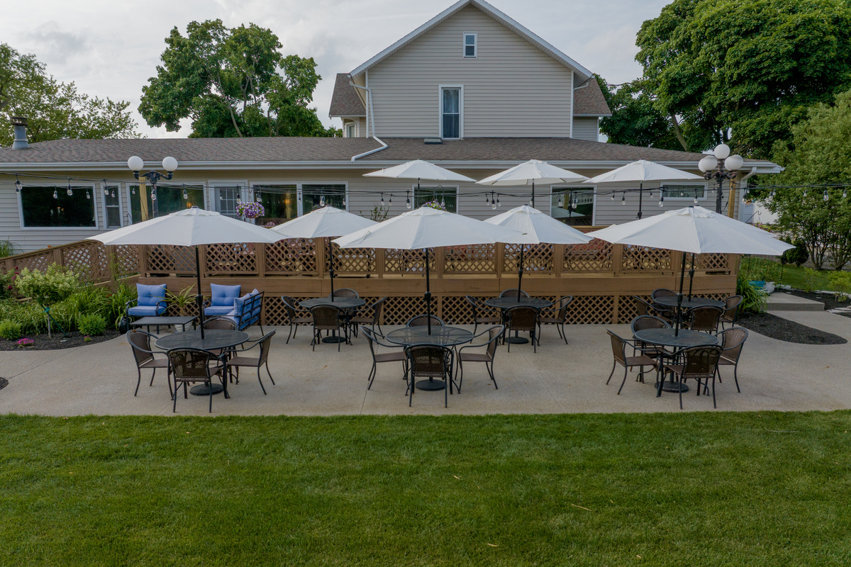 Victorian Inn Family Reunion Space