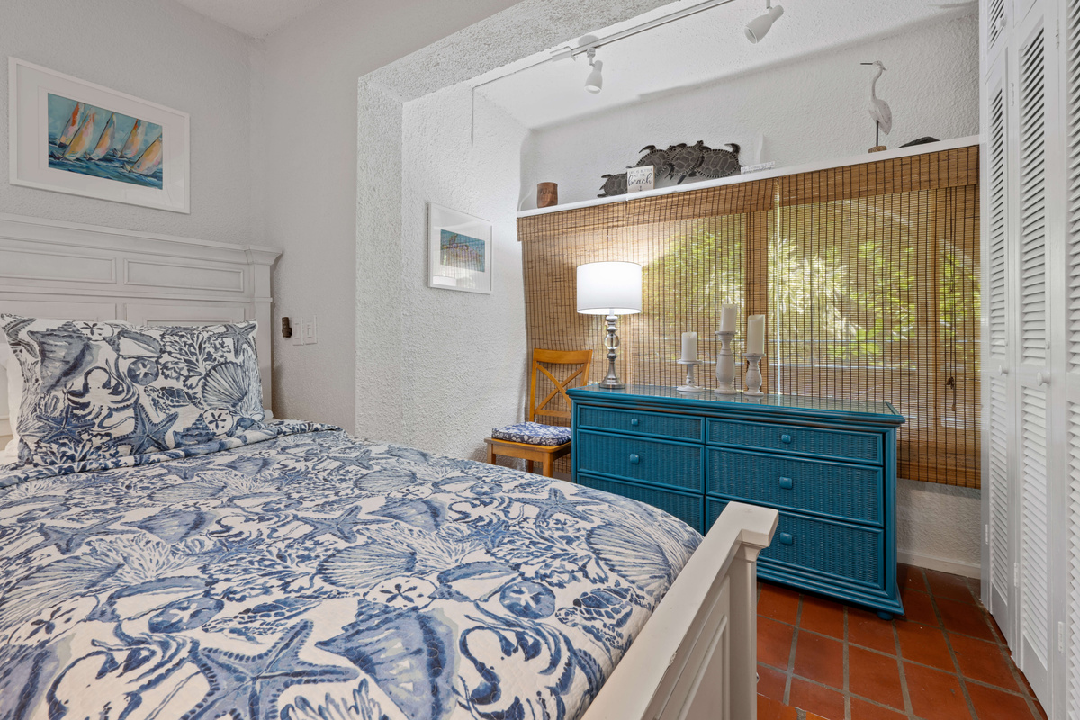 A cozy retreat offering flexible sleeping arrangements for your group.