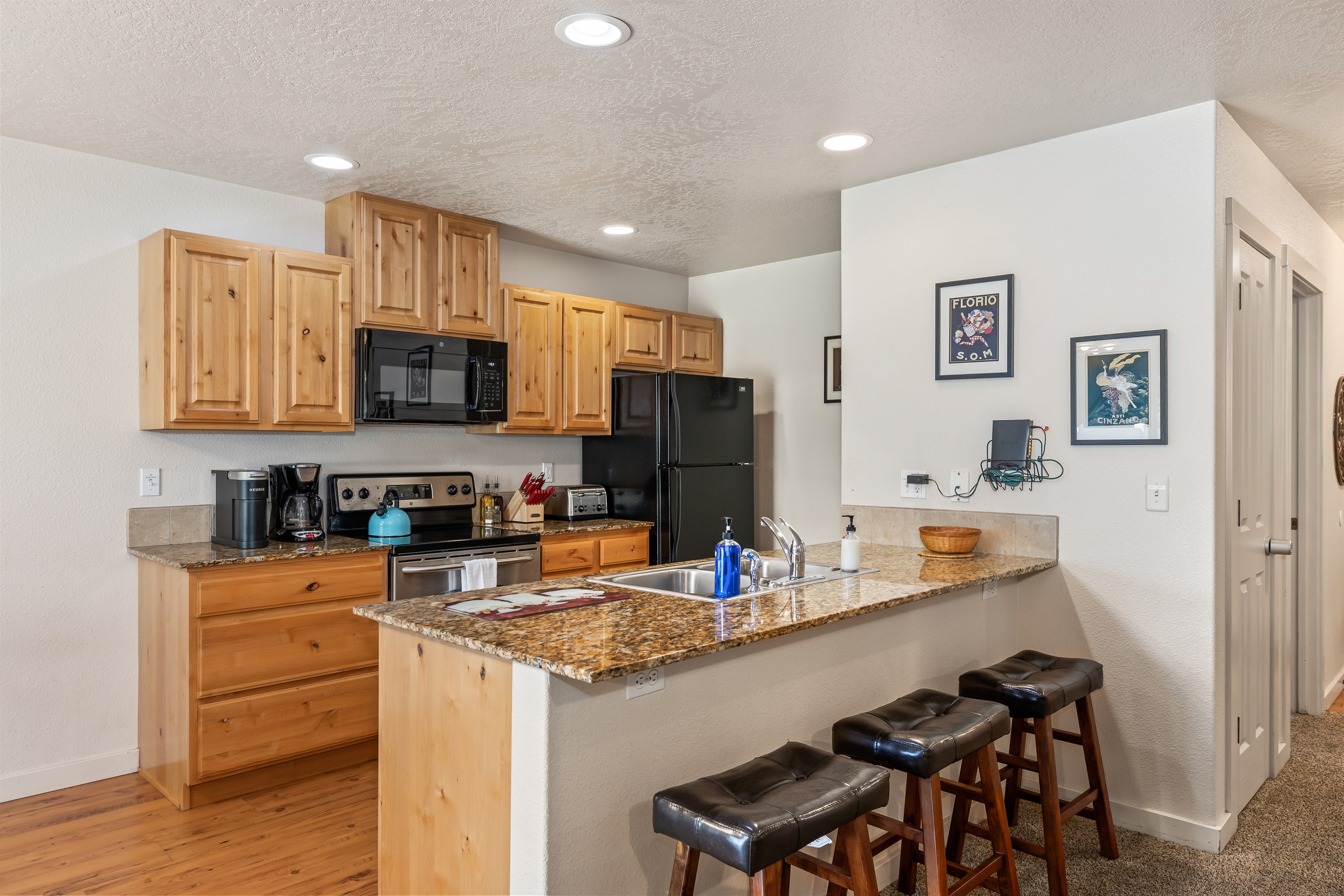 Multi Streaming | Updated Kitchen | Quiet Neighborhood 2