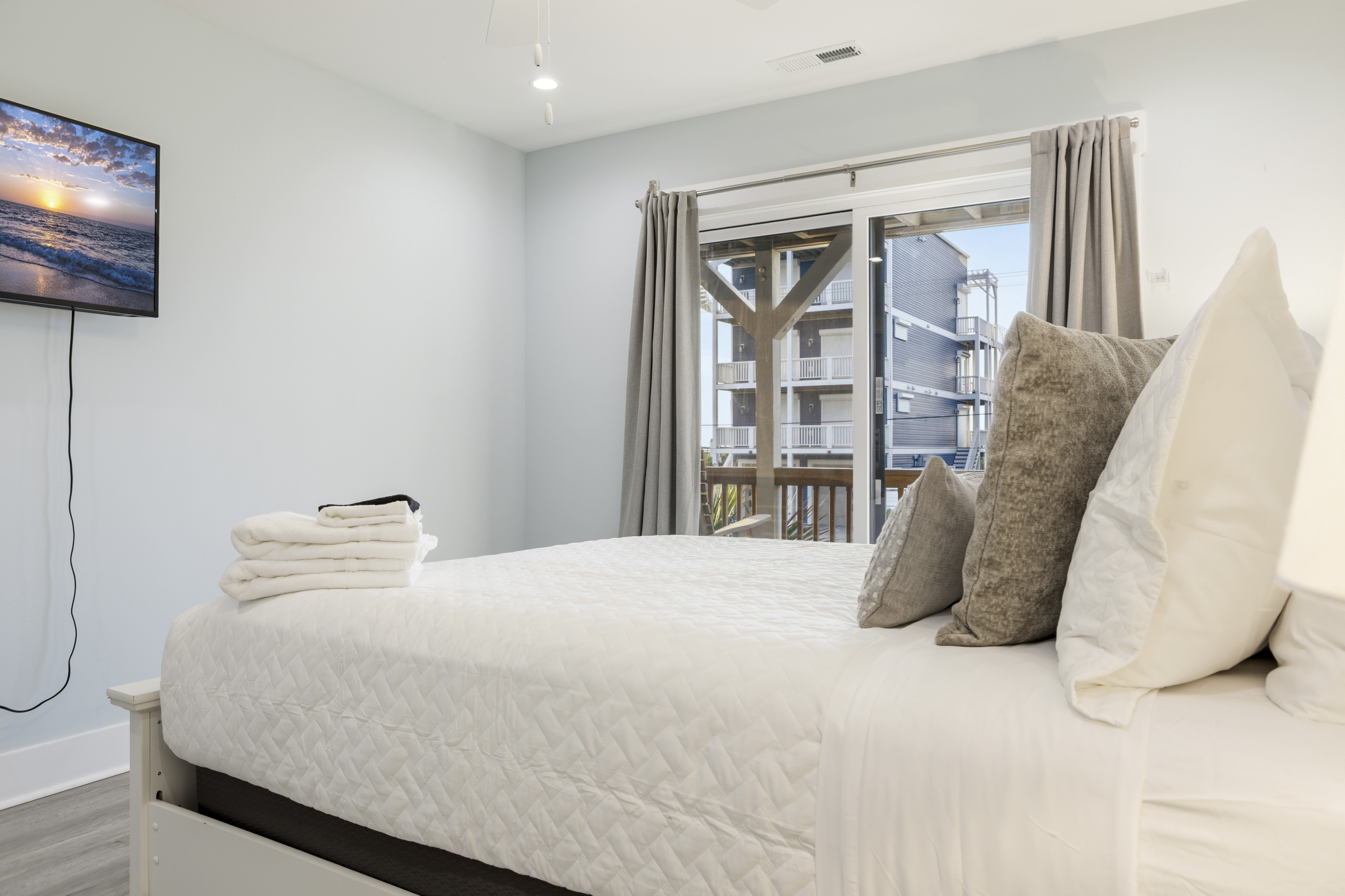 Bed and bath linens provided