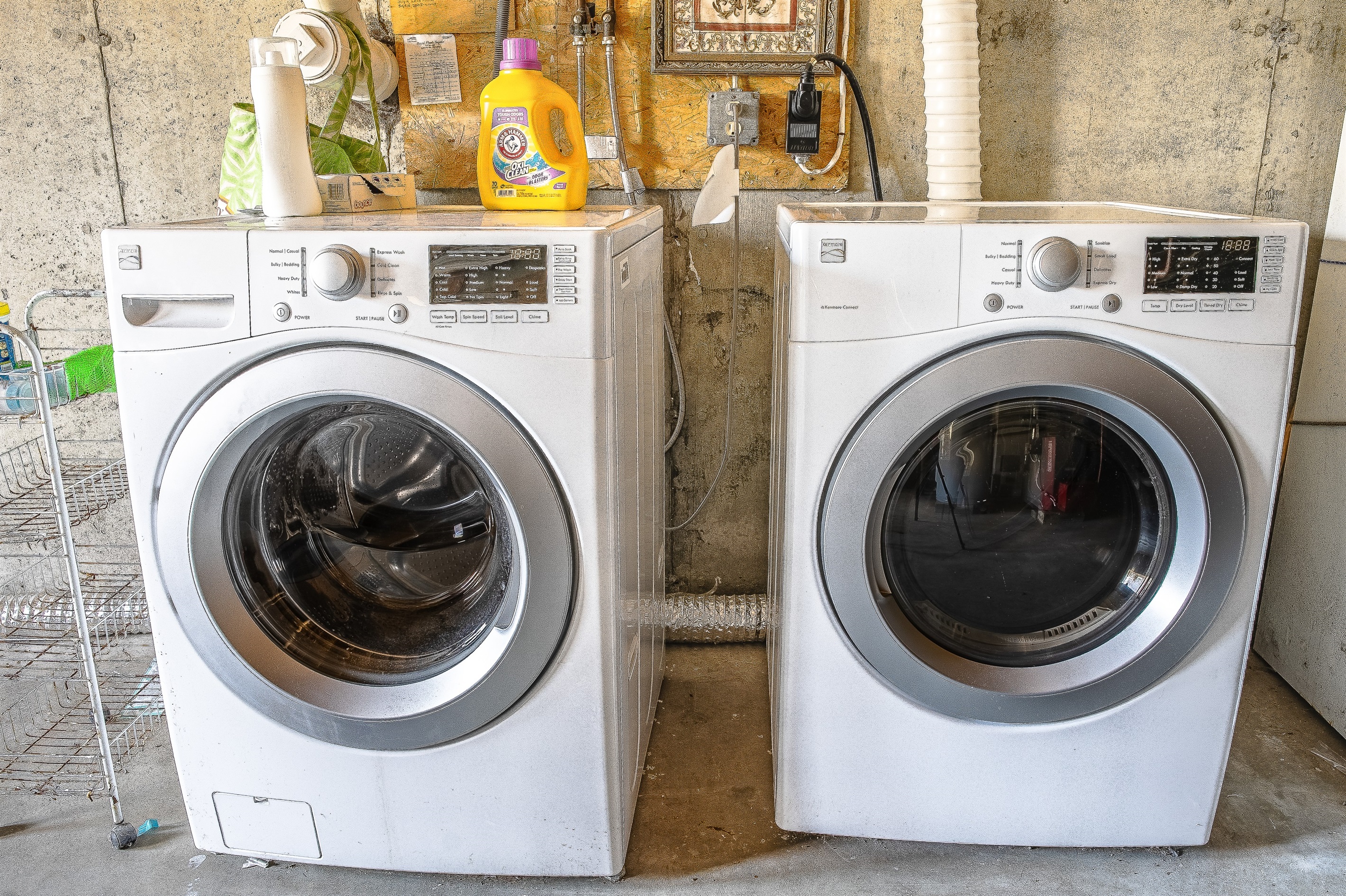 Enjoy the convenience of high-capacity, front-loading laundry machines during your stay. Located in the basement, this setup allows your group to pack light and keep gear fresh for every Acadia National Park adventure on Mount Desert Island.