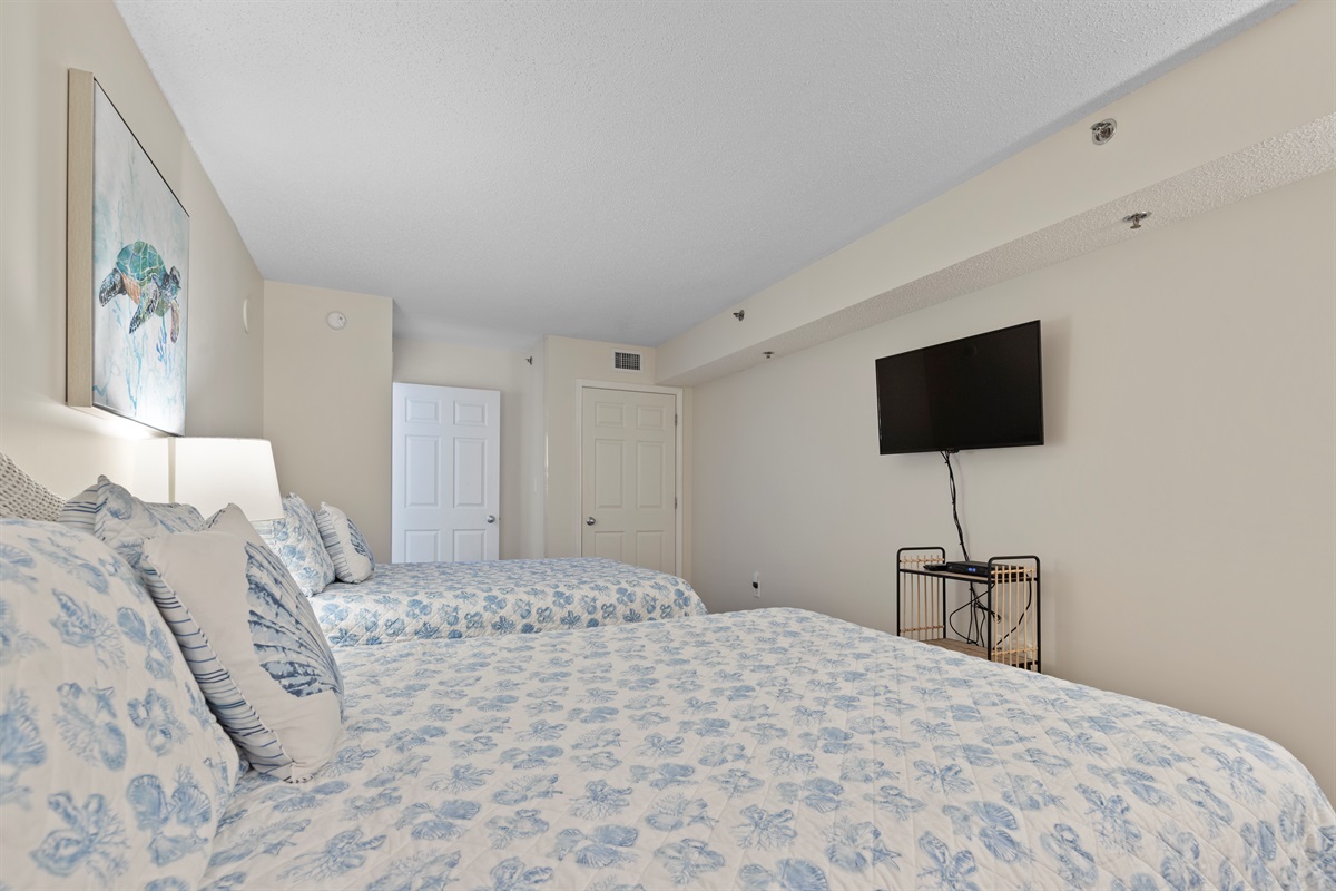 2 queen beds in 3rd Bedroom