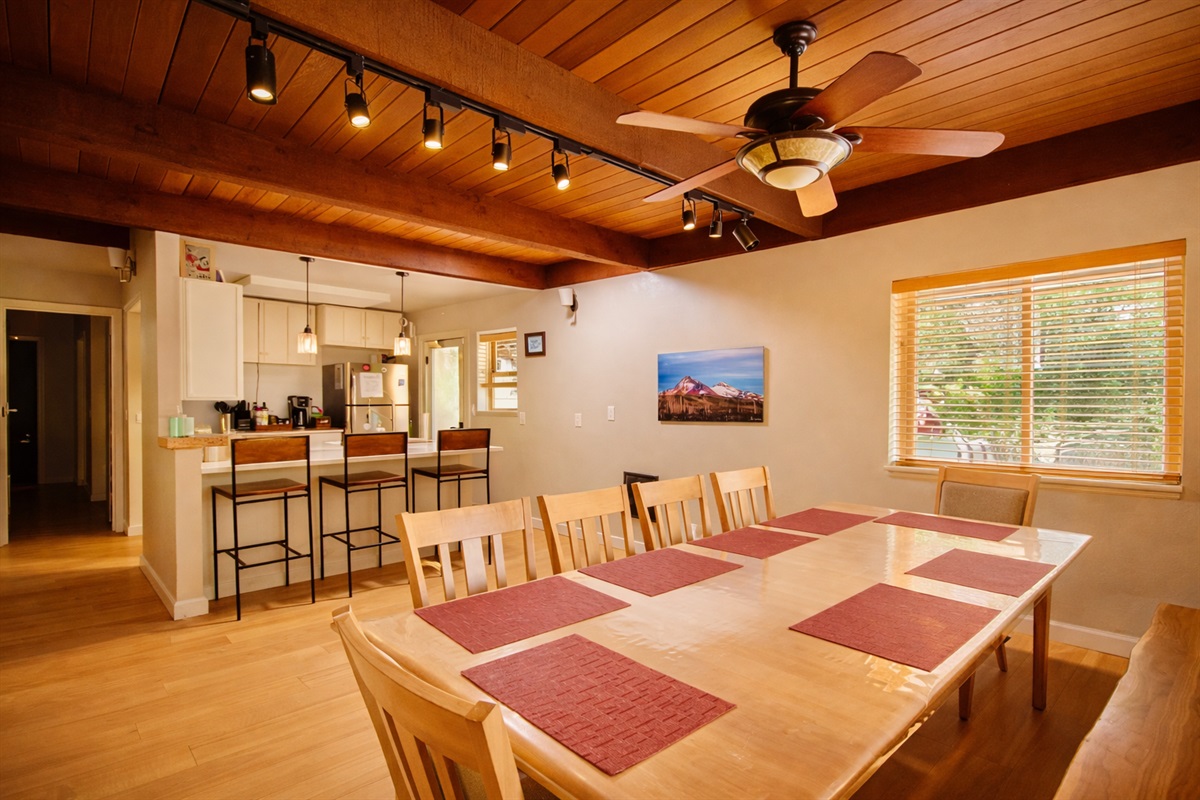 Perfect for relaxing and entertainin