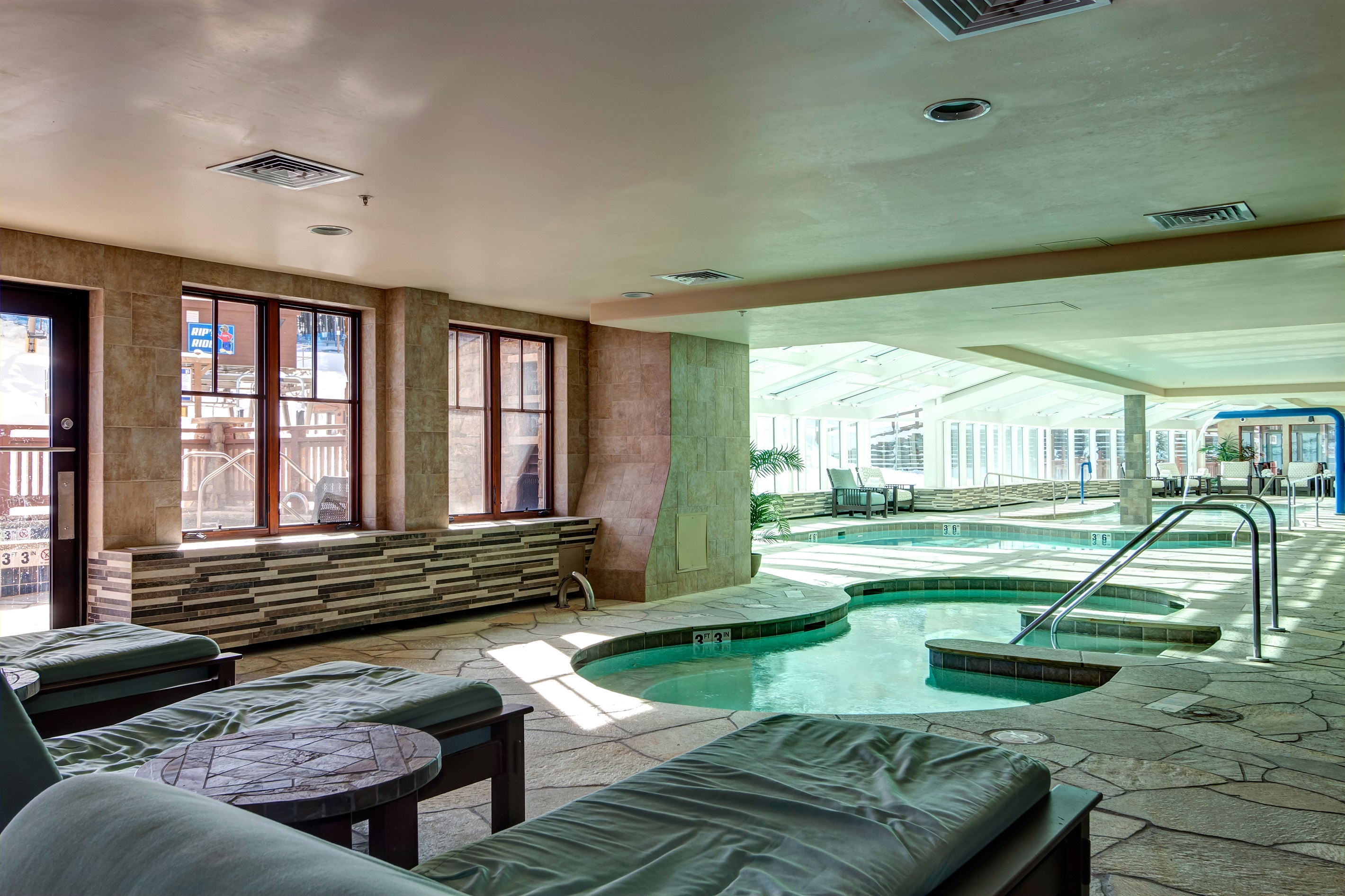 Ski Hill Place Pool
