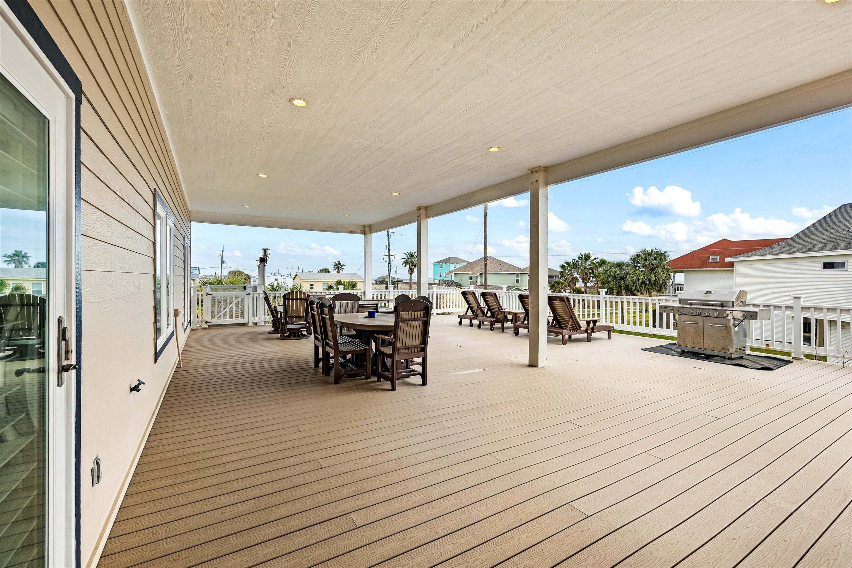 “Comfort meets beach style.”