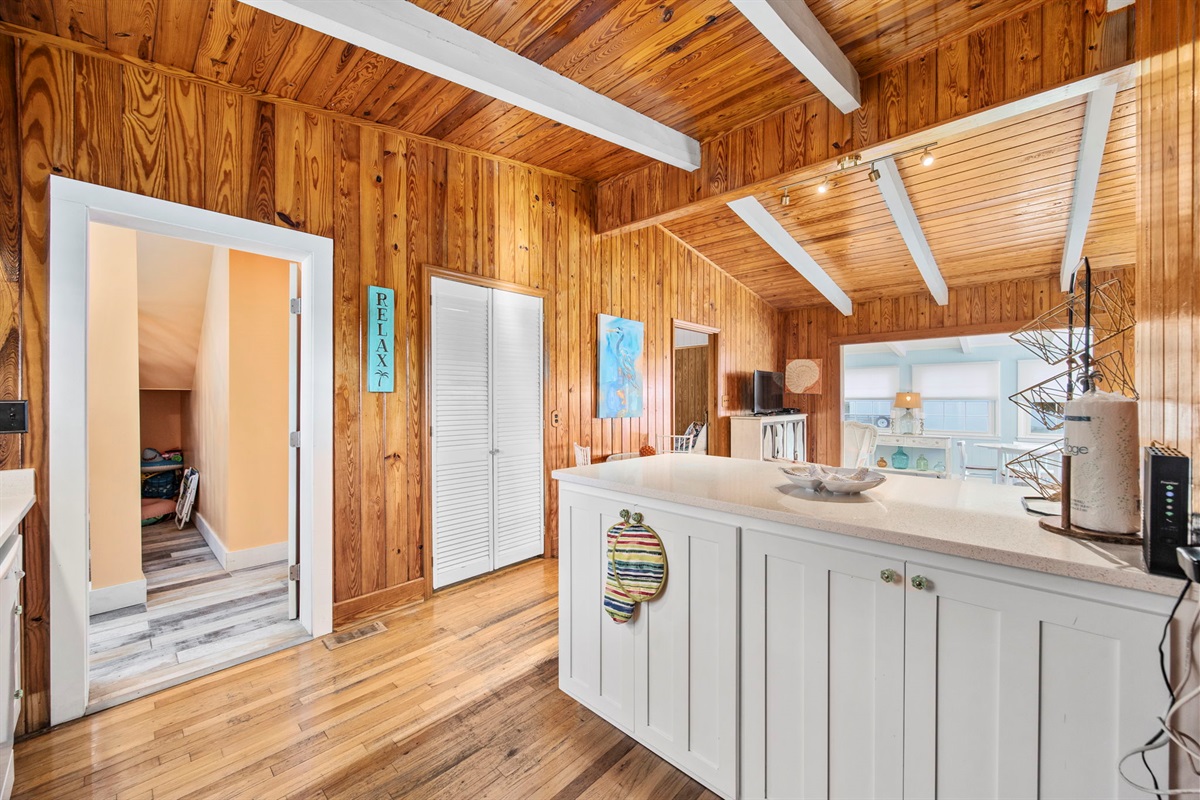 Kitchen - open to family room