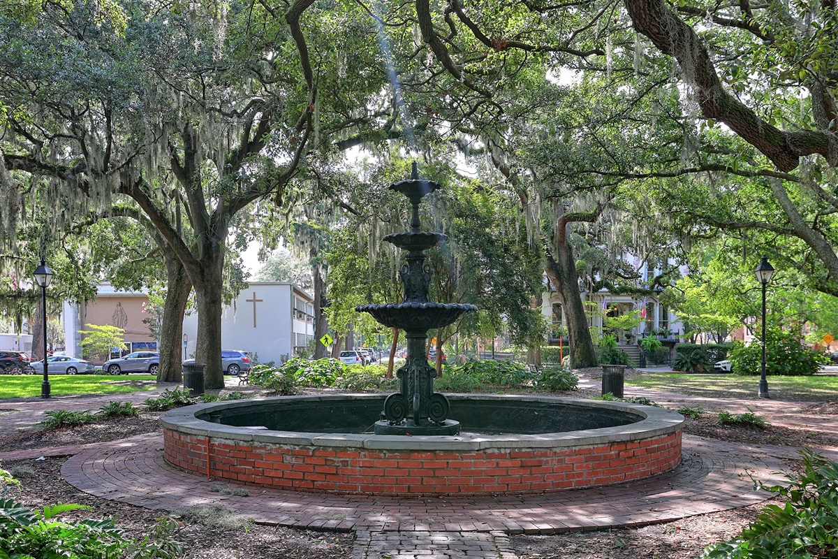 Steps from picturesque LaFayette Square and Savannah’s iconic fountains.