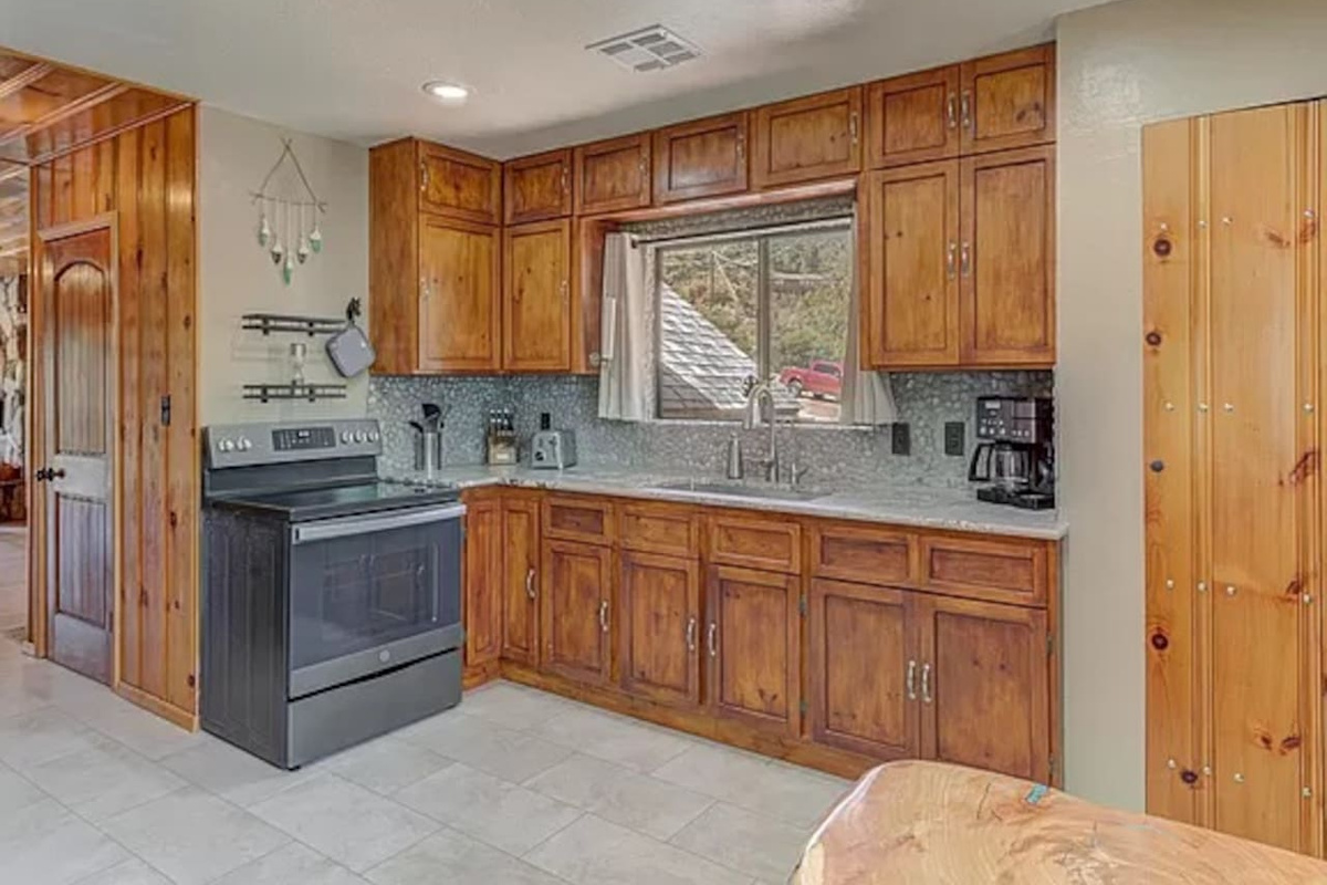 Pine Mountain Roost Retreat w/ Deck + Views — Pine Mountain Roost Retreat w/ Deck + Views, Pine, Arizona — photo 13