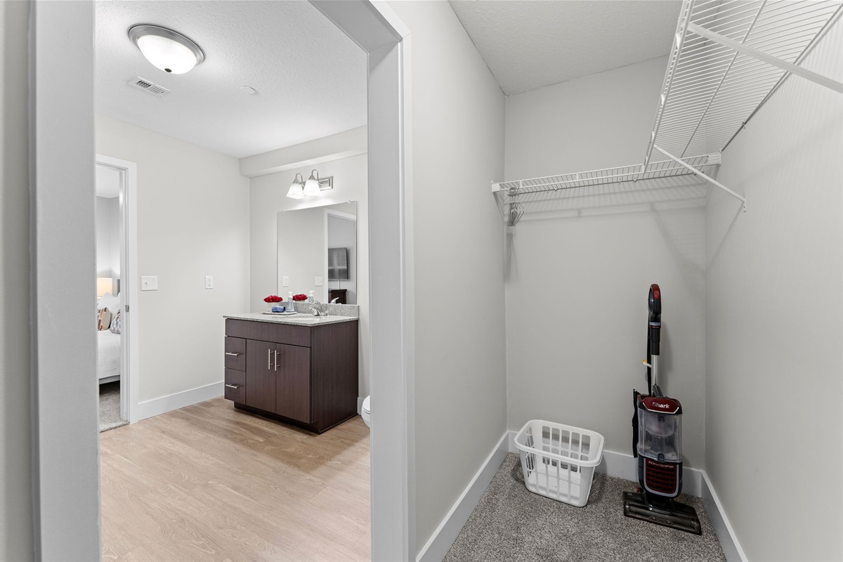 King EnSuite Bathroom 1