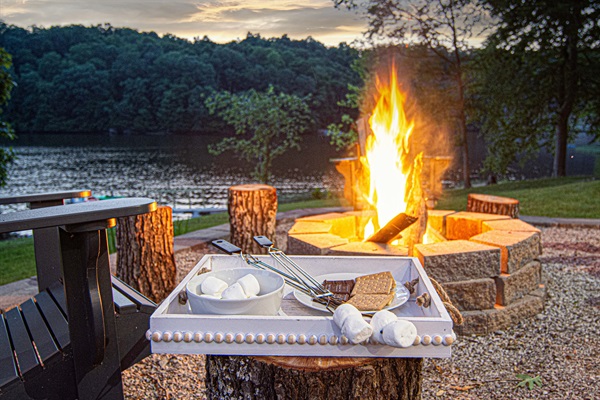 Quality time by the firepit: Where lake views and s'mores combine for the perfect evening under the stars.