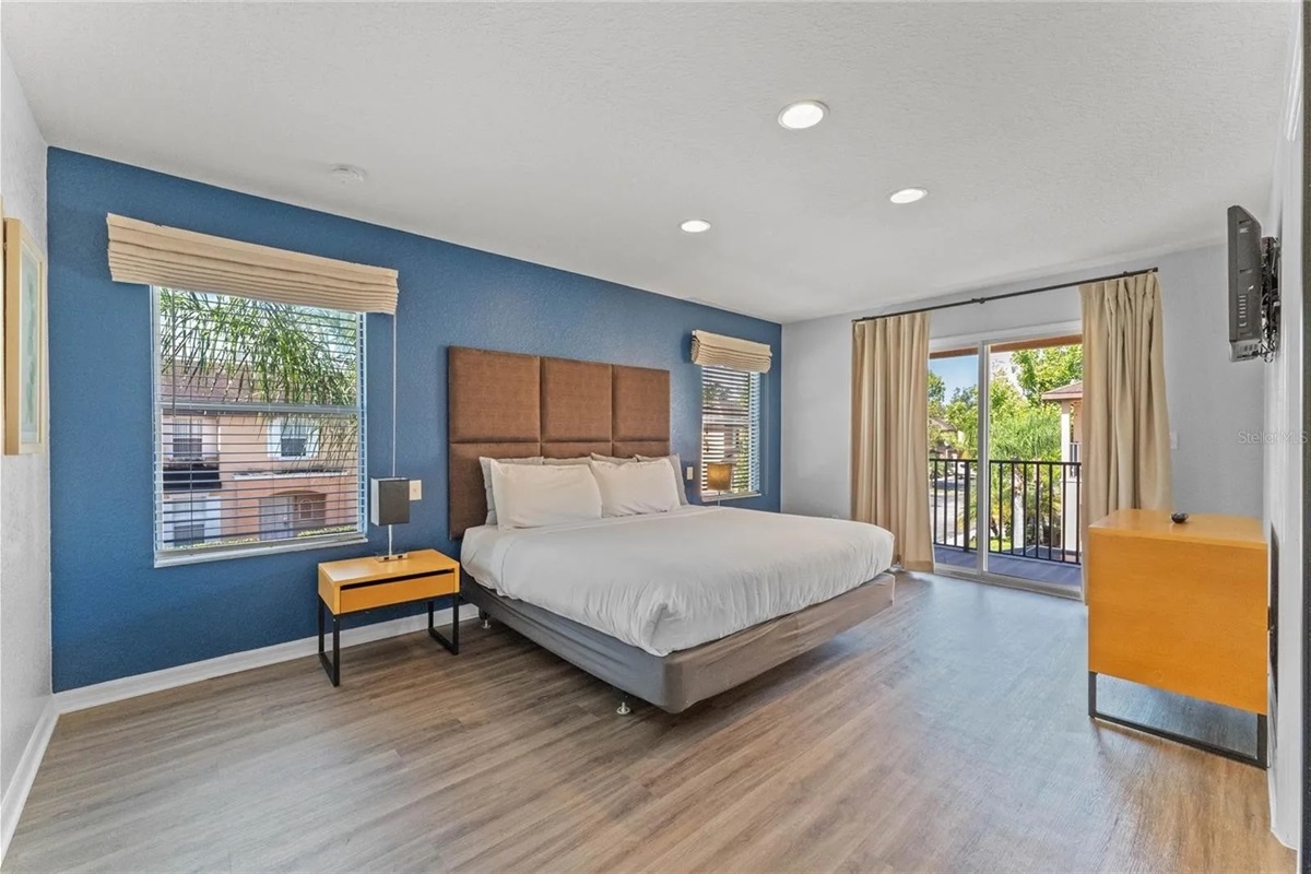 Large primary bedroom