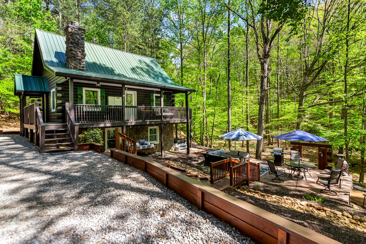 Step away, slow down, and enjoy a restorative waterfront escape made for memories.