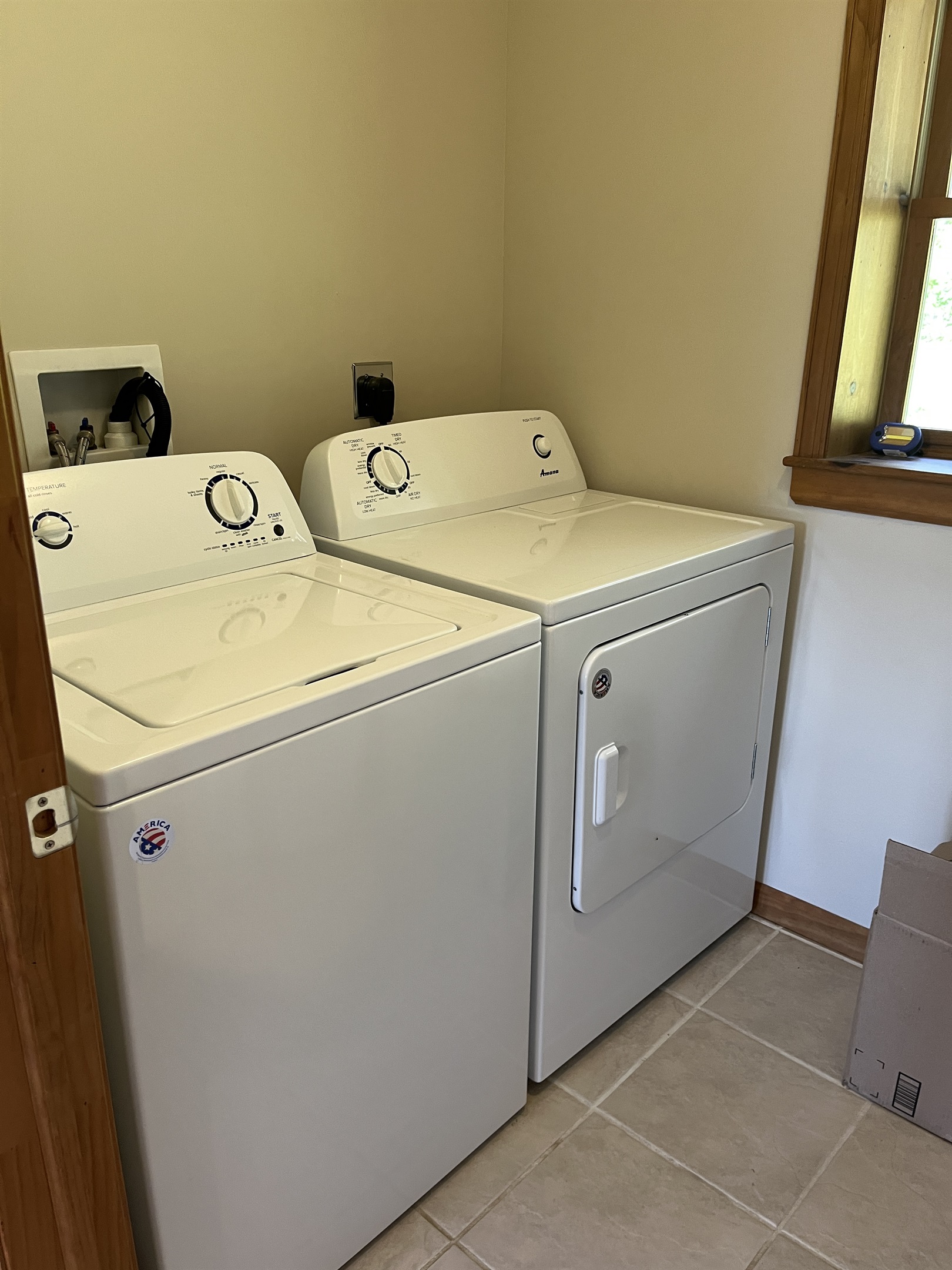 Main level laundry off kitchen