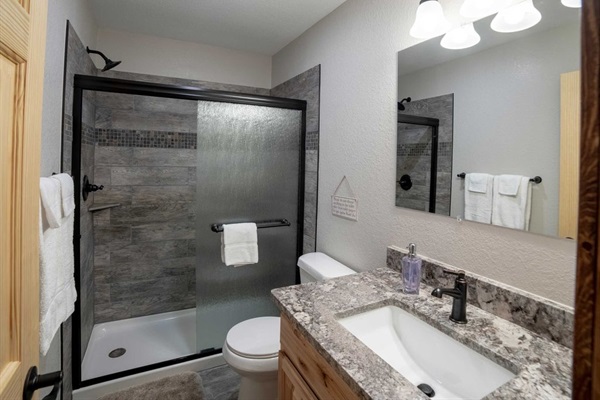 En Suite Bathroom 3 for Upstairs Bedroom