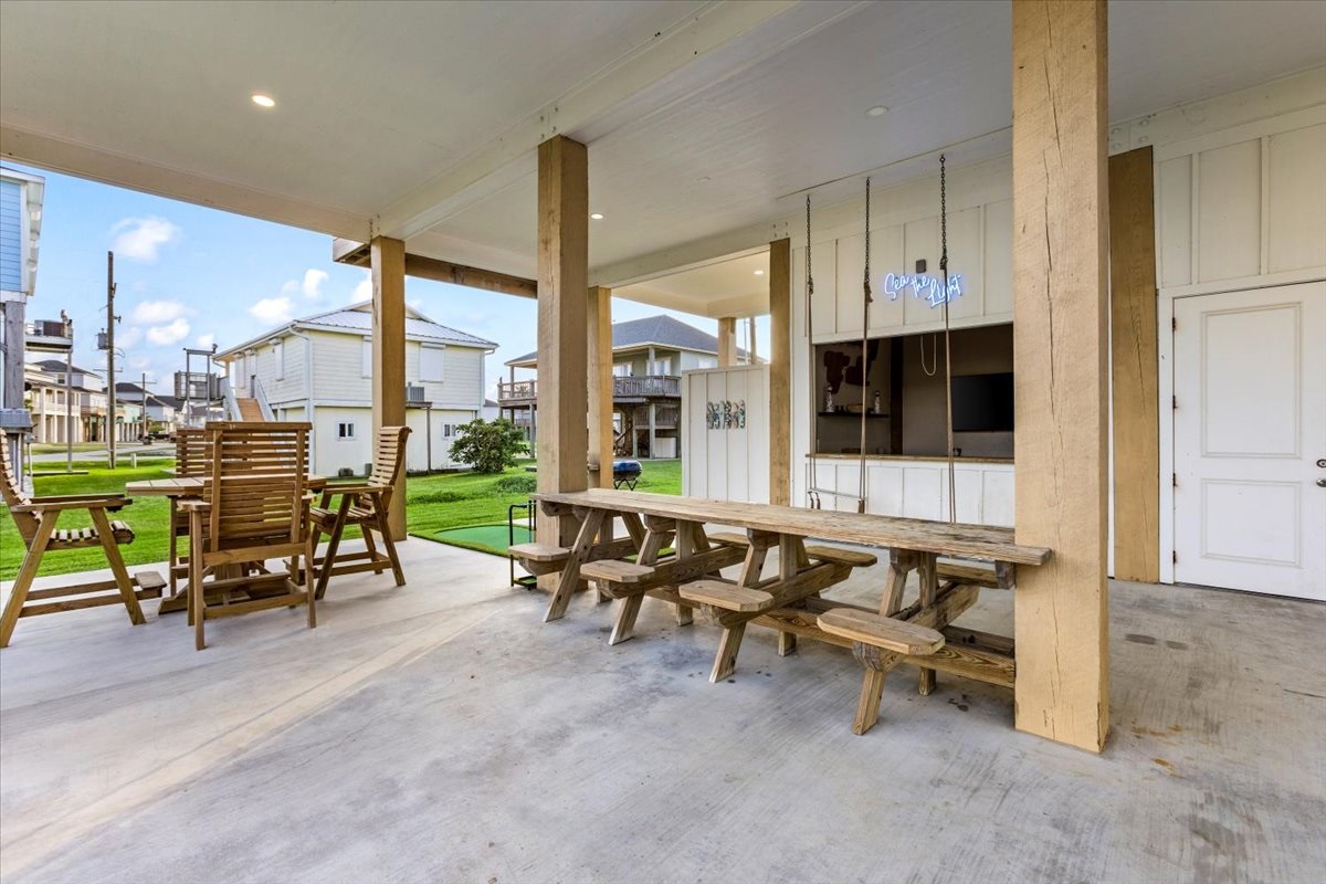 a30d5ed2618c4a3089029e3c8df3a2af Large | Beachhouse | Texas | TX | Vacation Homes | Galveston | Crystal Beach | Kokomo | Breezy Days | Beachfront Elegance | Sunrise Serenity | Southern Sands Property Management, LLC