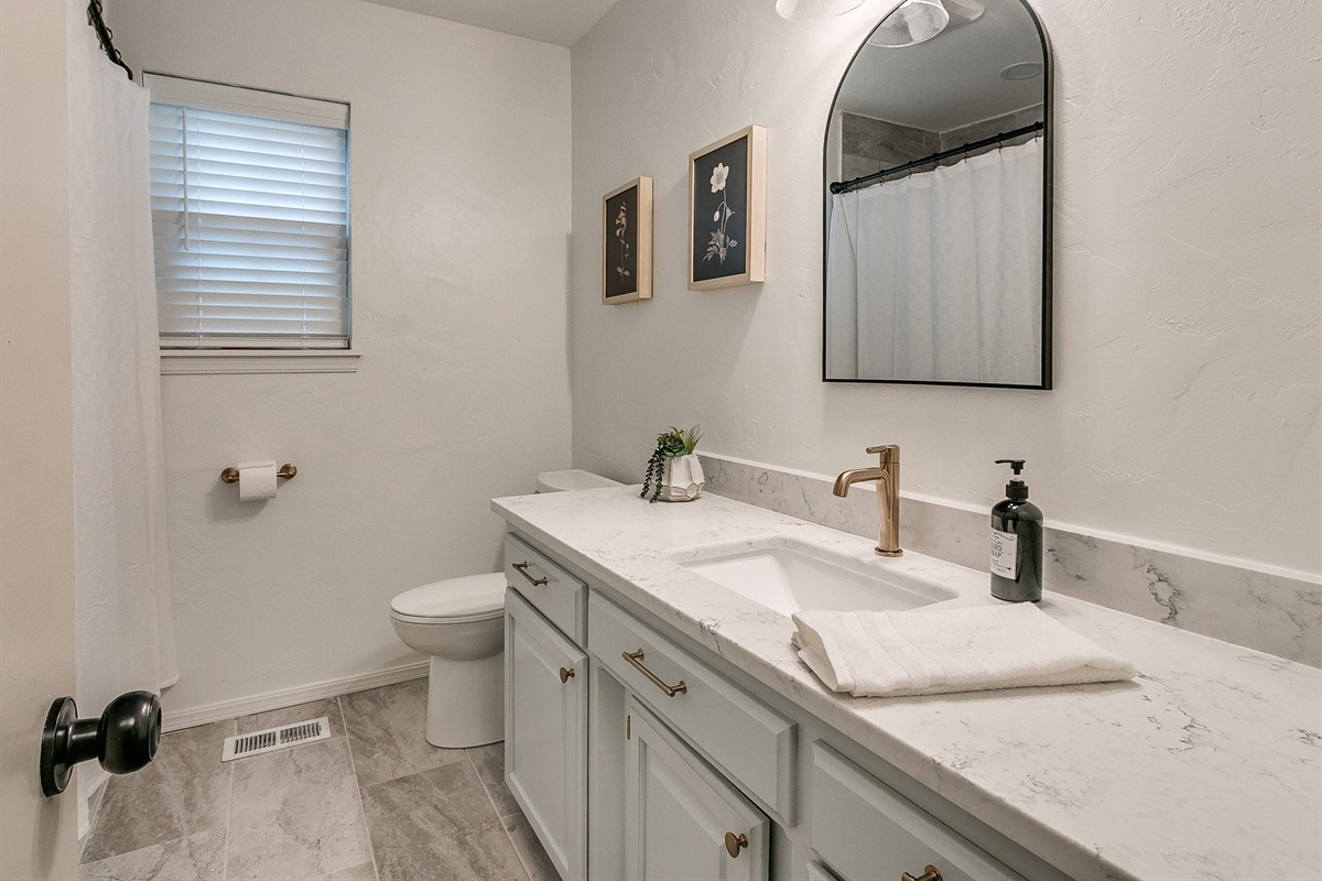 Guest Bathroom