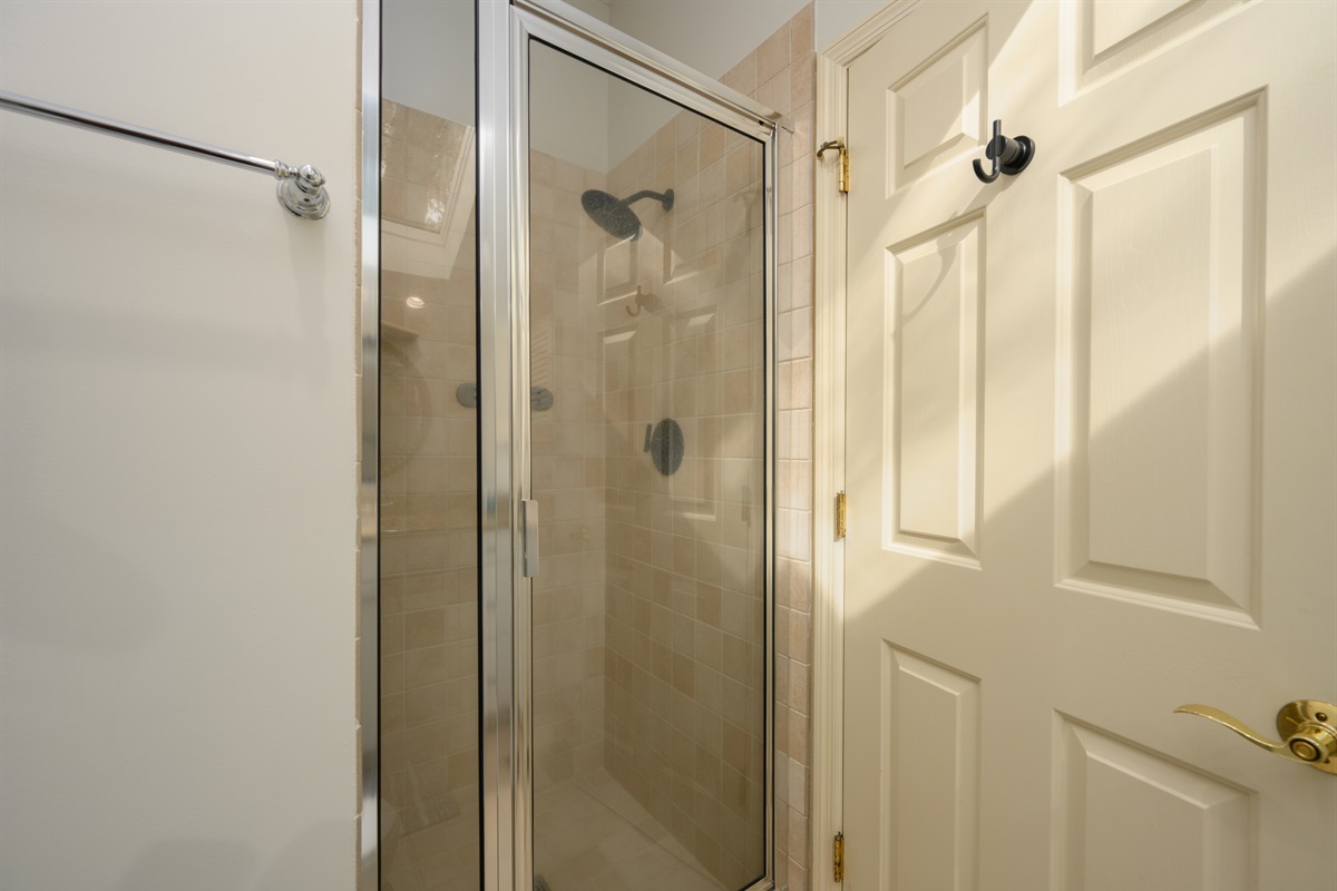 2nd Double Queen over garage walk-in shower