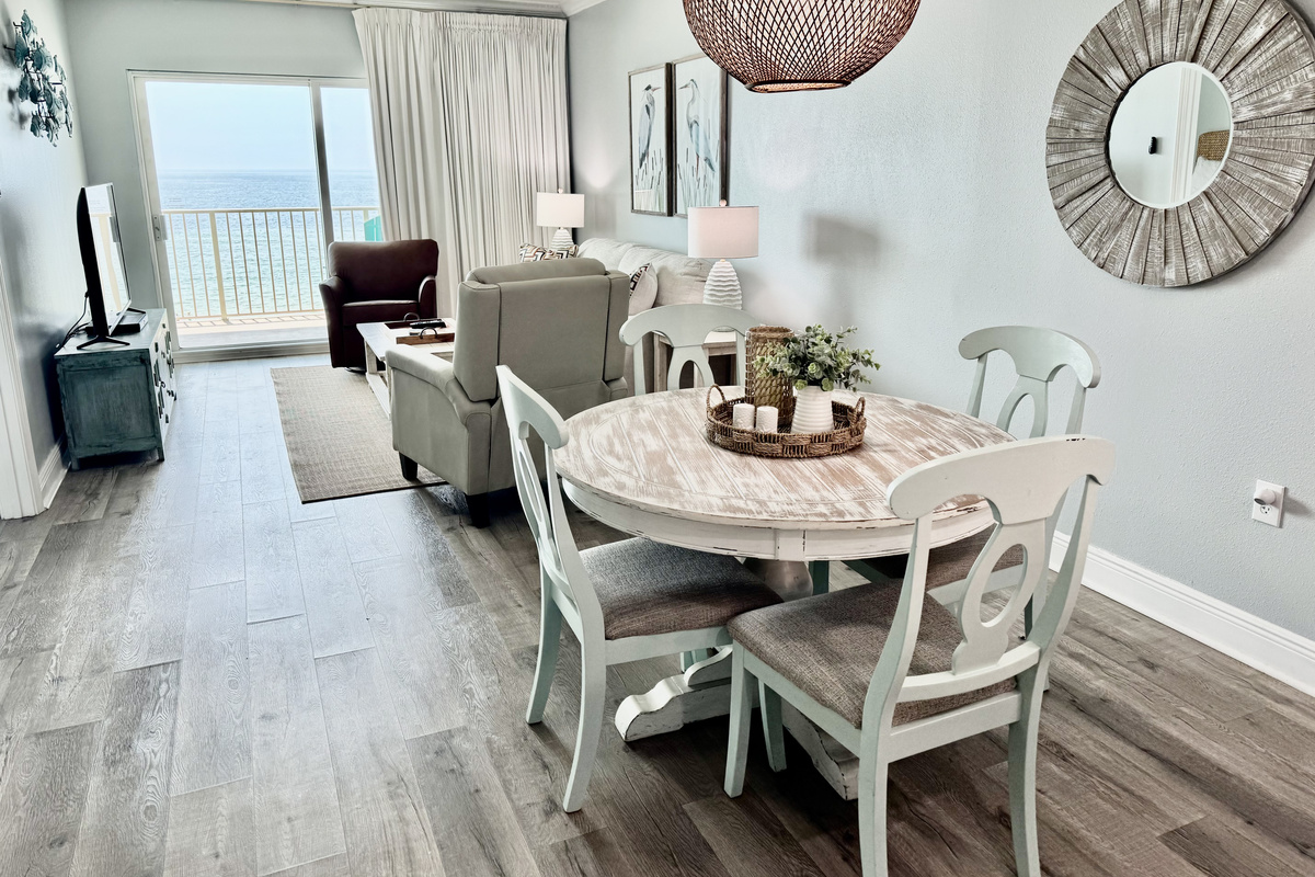 As you step into the living area you will immediately see our fabulous view!