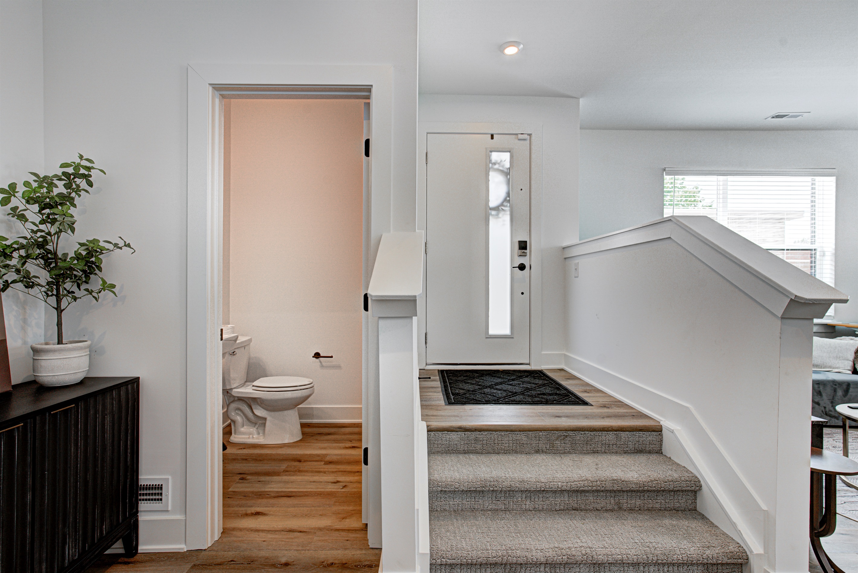 Designed for comfort and focus, this space includes a desk, chair, study lamp, TV, and a couch for breaks or reading. With lightning-fast Wi-Fi, it’s ideal for remote work, study, or relaxing.