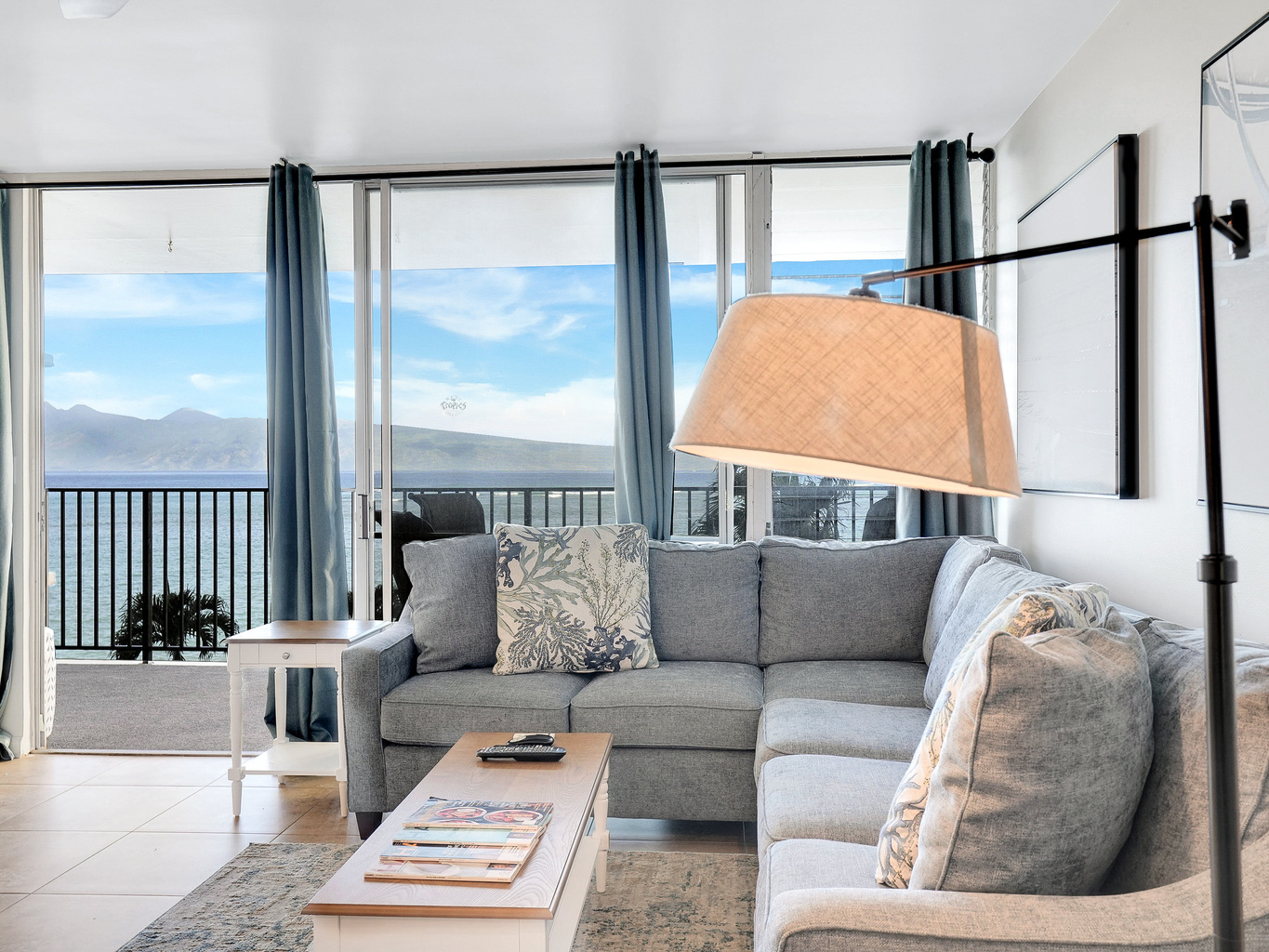 Relaxing ocean view living area with optional sofa bed to accomodate 5th and 6th guests