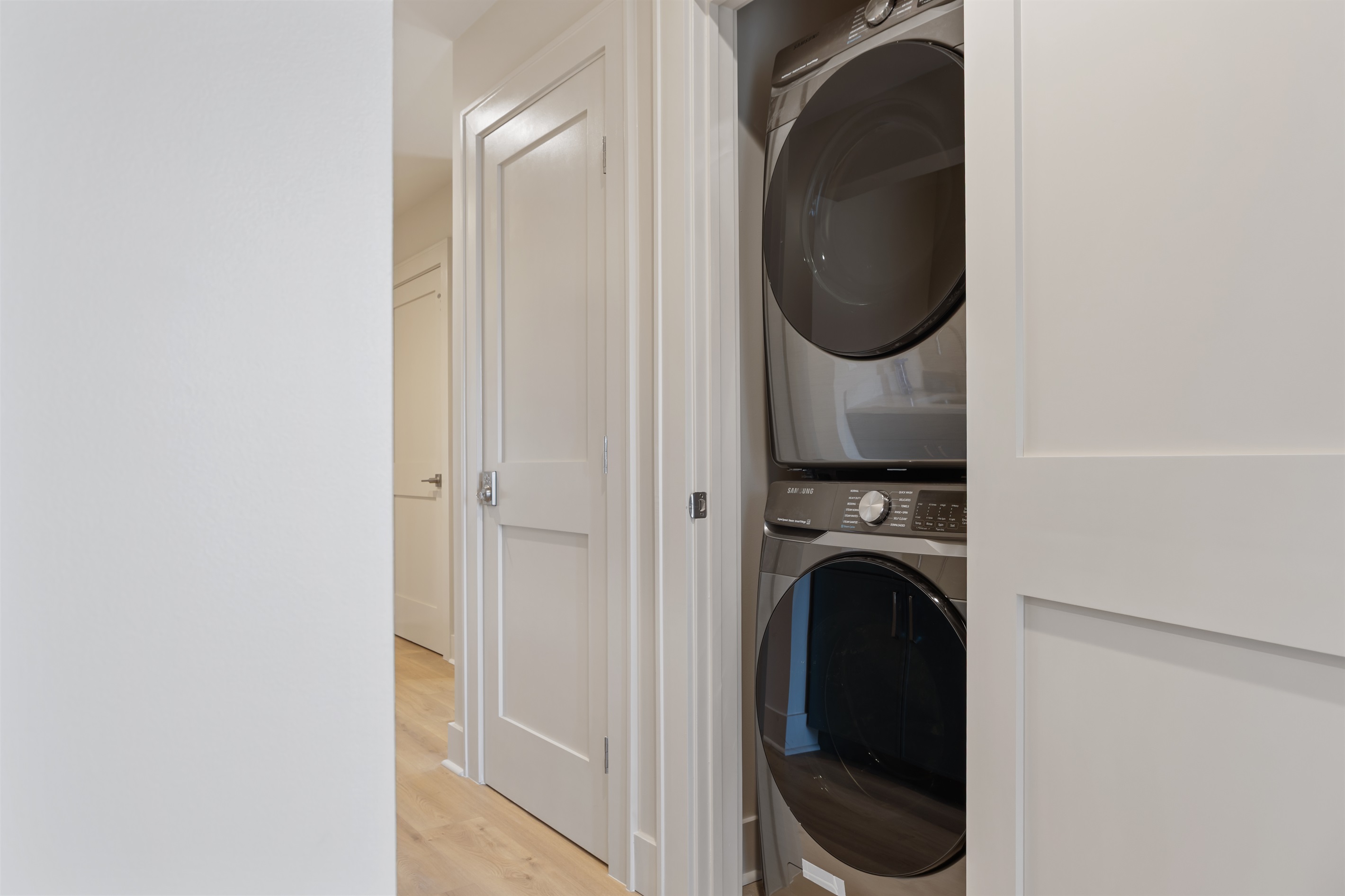 2 laundry rooms so no one has to wait 