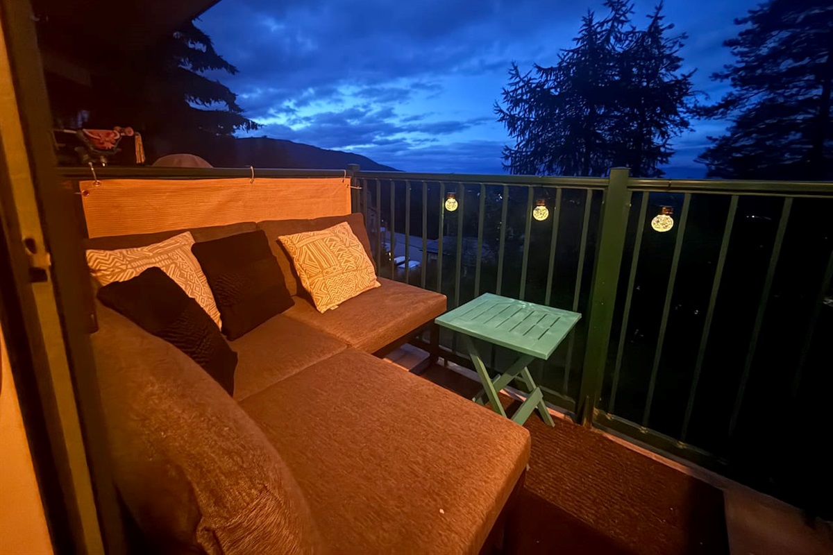 Cozy corner to relax on the balcony. 