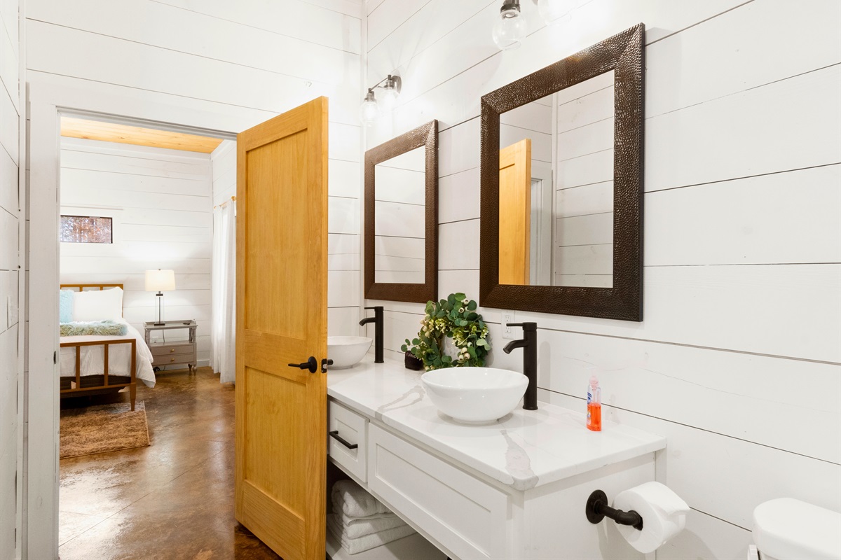 Modern touches for your comfort. Enjoy the sleek design of our well-appointed bathroom