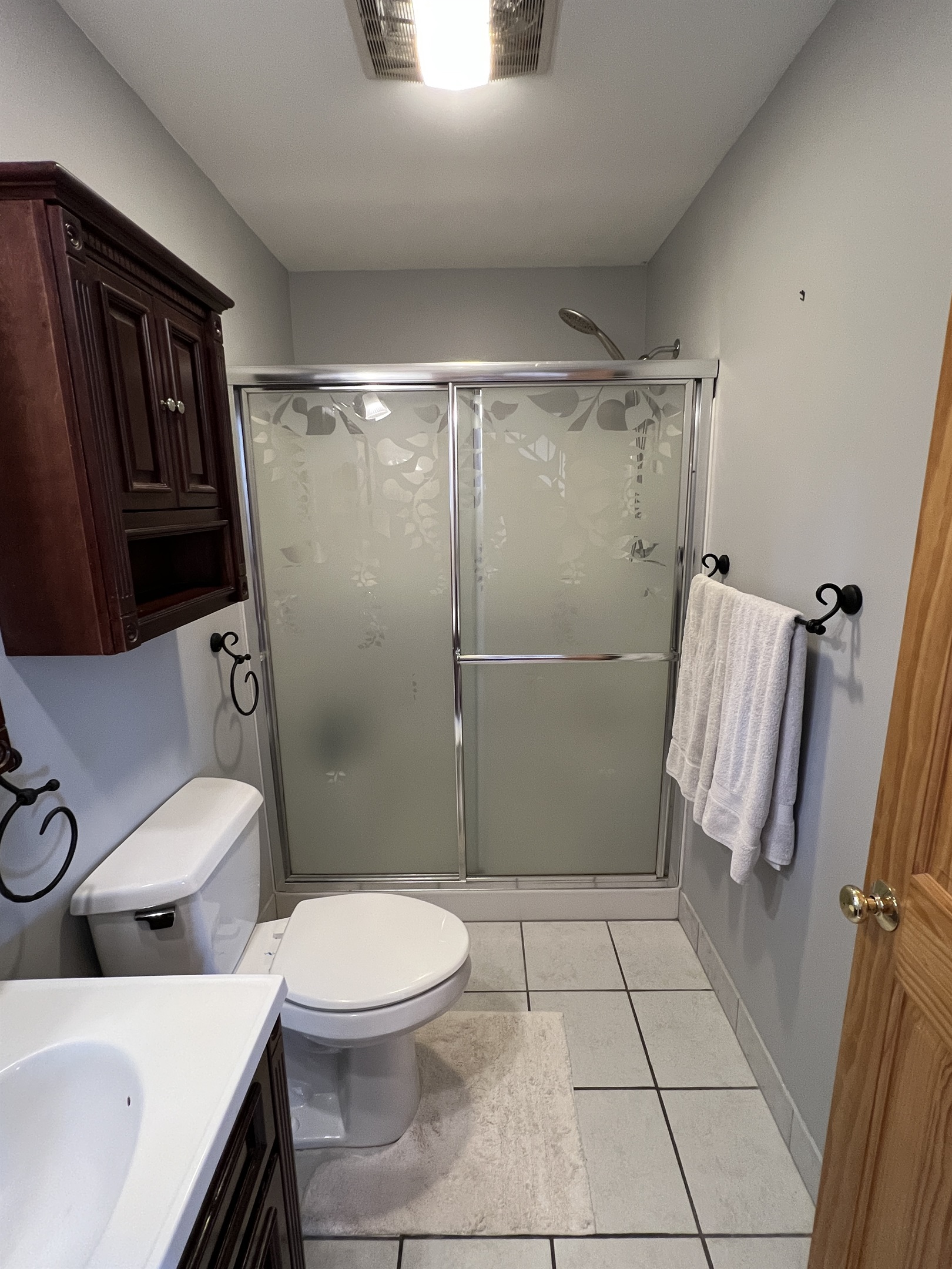 1st floor bath