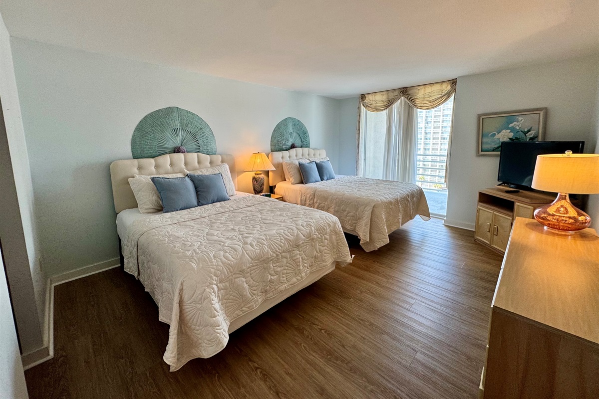 Queens in 2nd bedroom