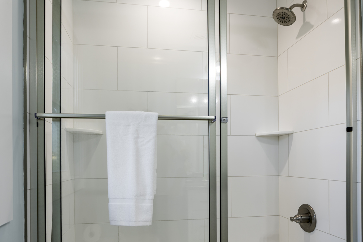 Bath linens provided