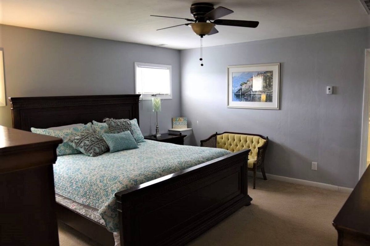 Master Bed Room - King Bed