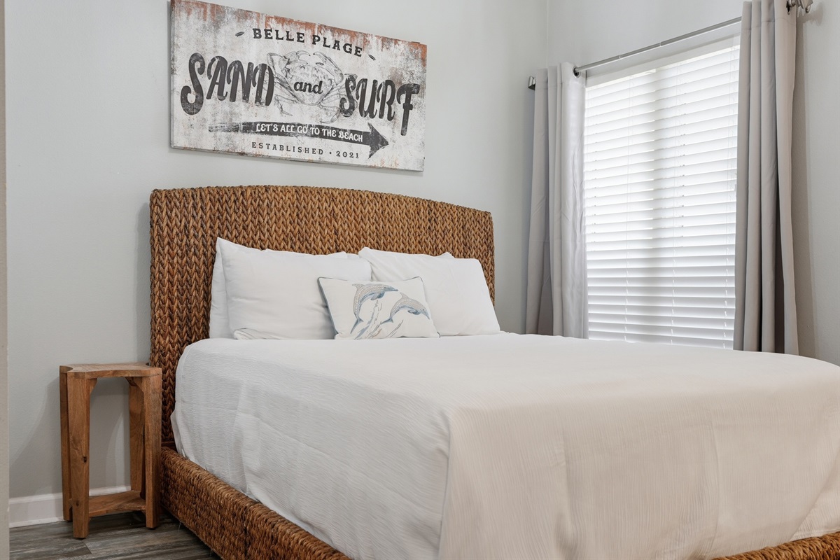 Middle Guest Room