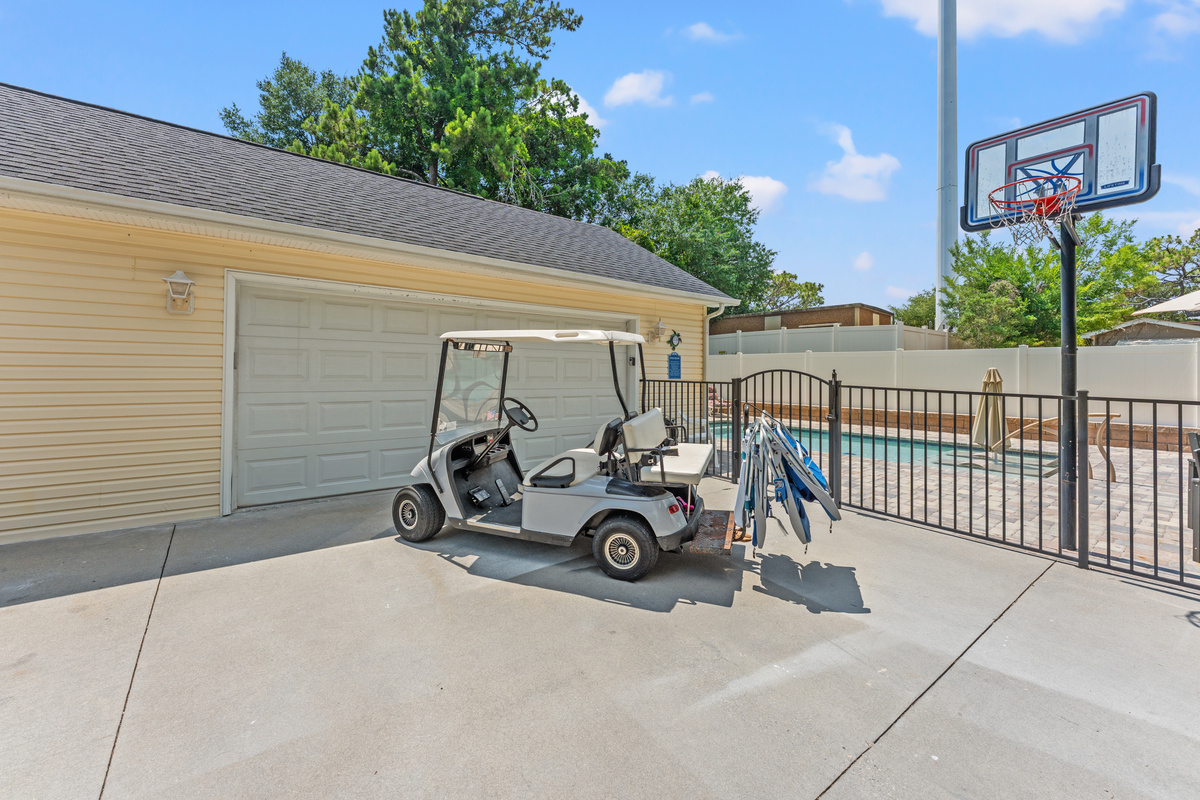 Free Golf Cart w/ Rental