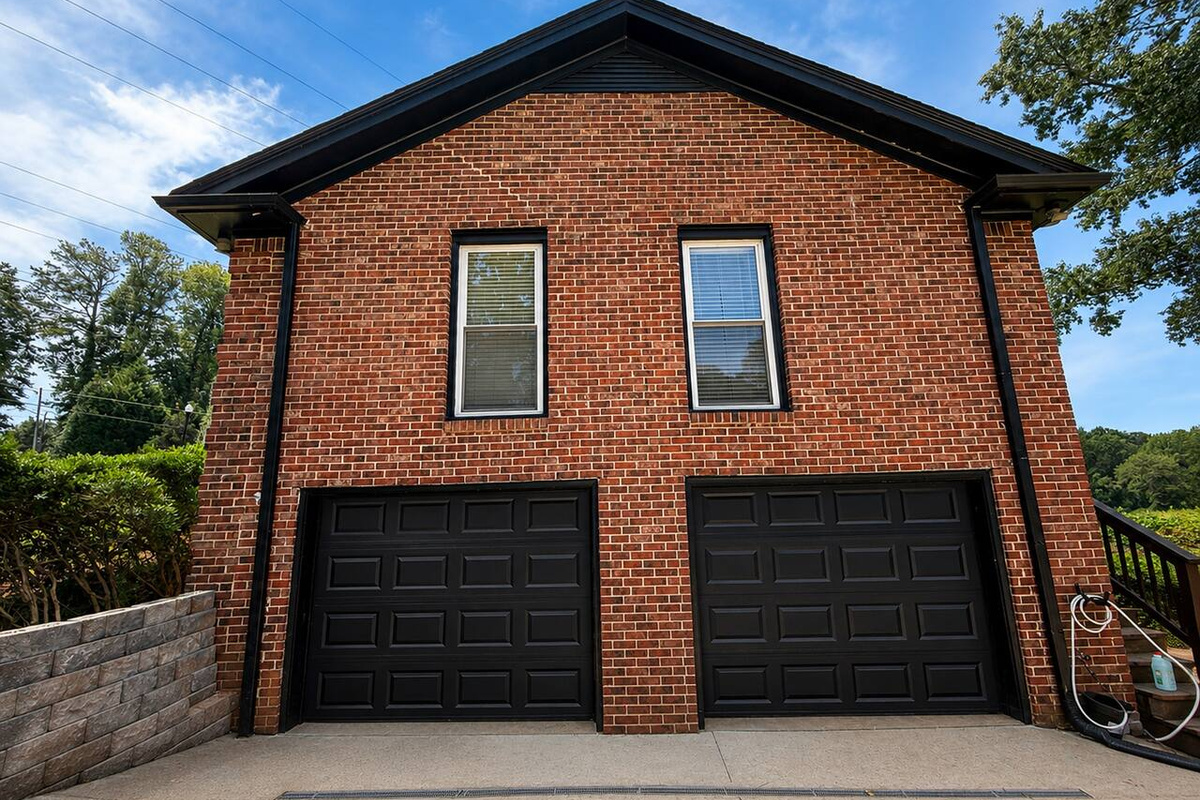 (Garage is staff only, no guest access)