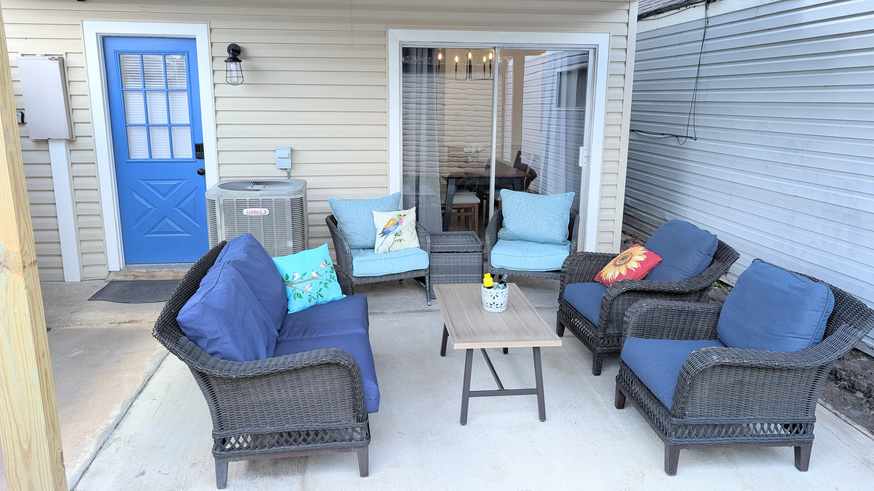 The large covered patio offers a comfortable space for your entire group to sit back and enjoy the calm surroundings. 