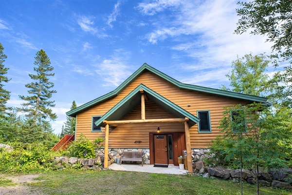 Front of the cabin welcomes you to your vacation. It is the perfect home base within 30 minutes of Grand Marais, Oberg Mt, Cascade State Park, Lutsen Mt and so much more!