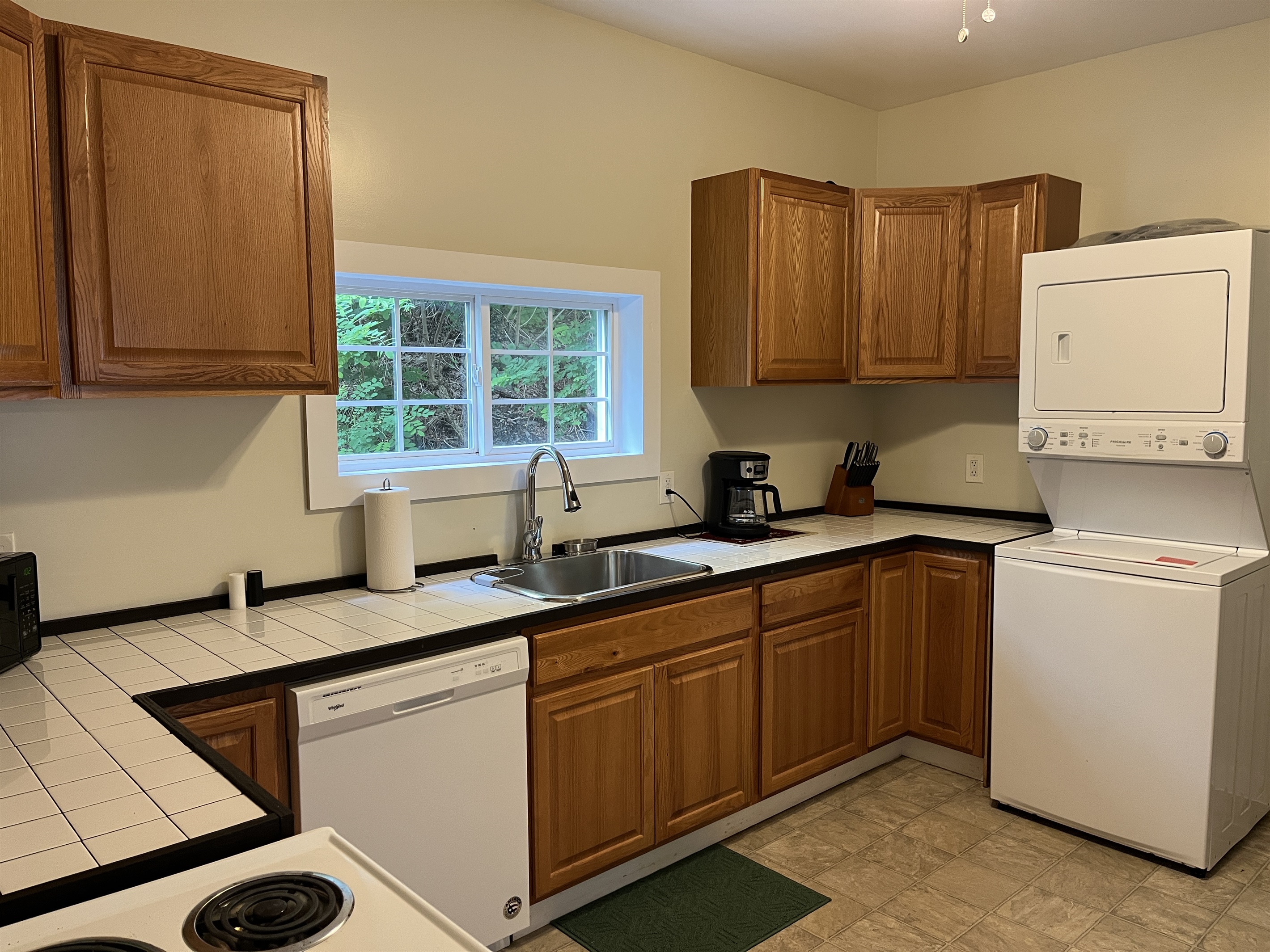 Kitchen with dishwasher